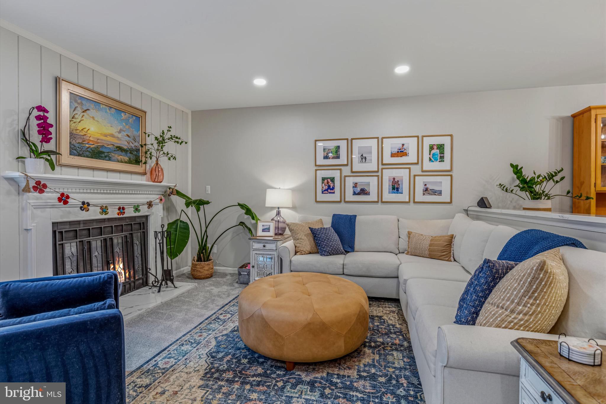 FAIR LAKES - Residential