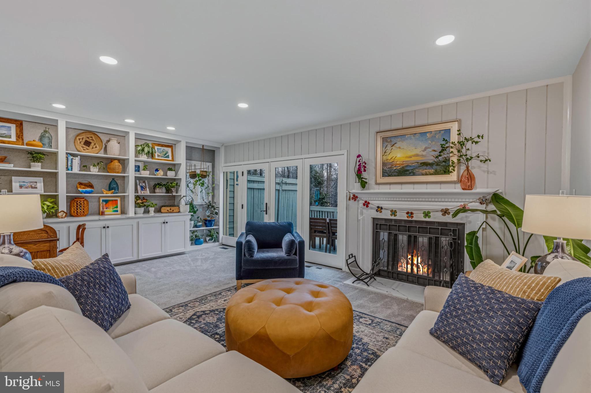 FAIR LAKES - Residential