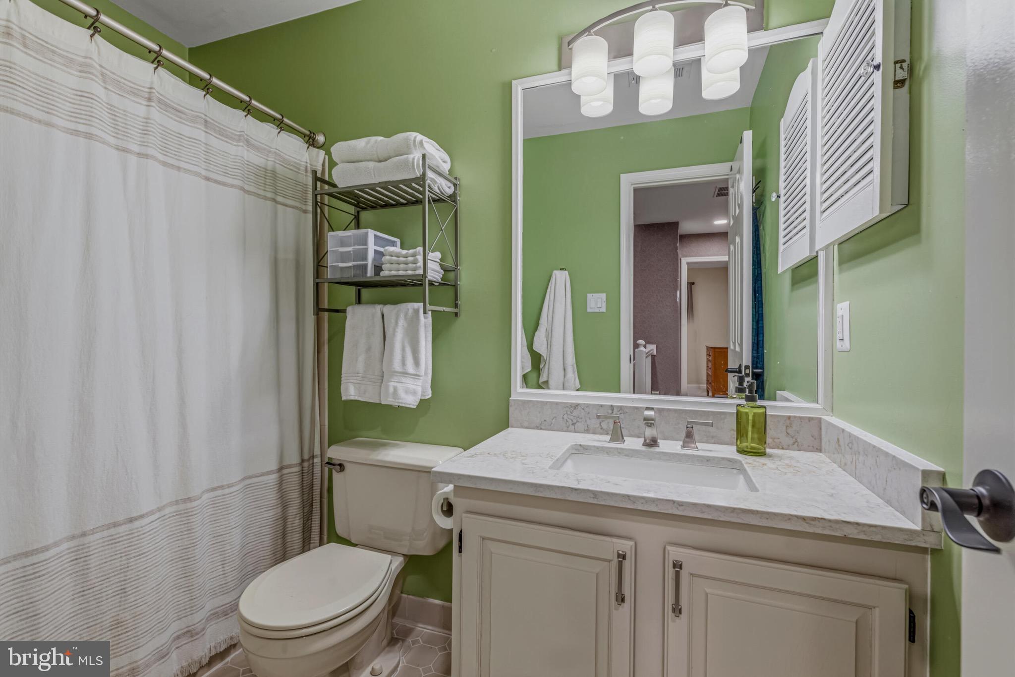 FAIR LAKES - Residential