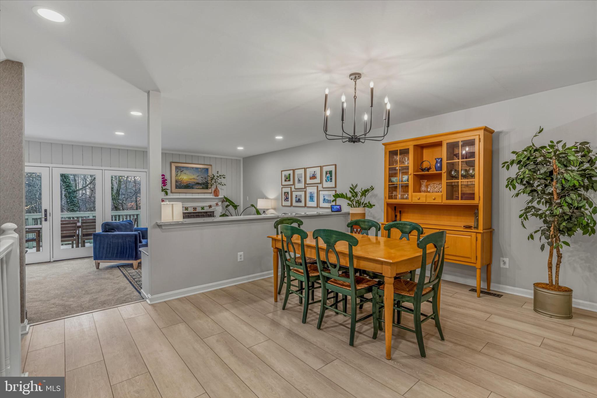 FAIR LAKES - Residential