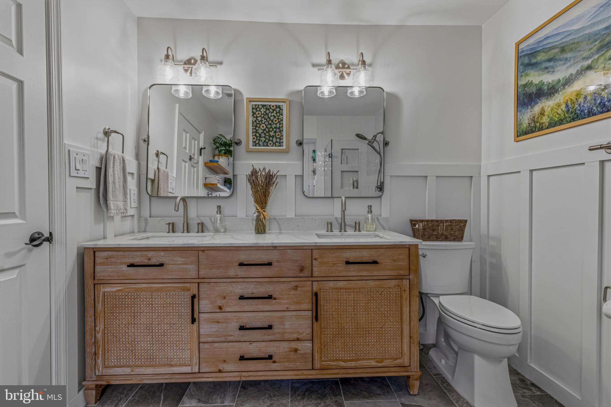 FAIR LAKES - Residential