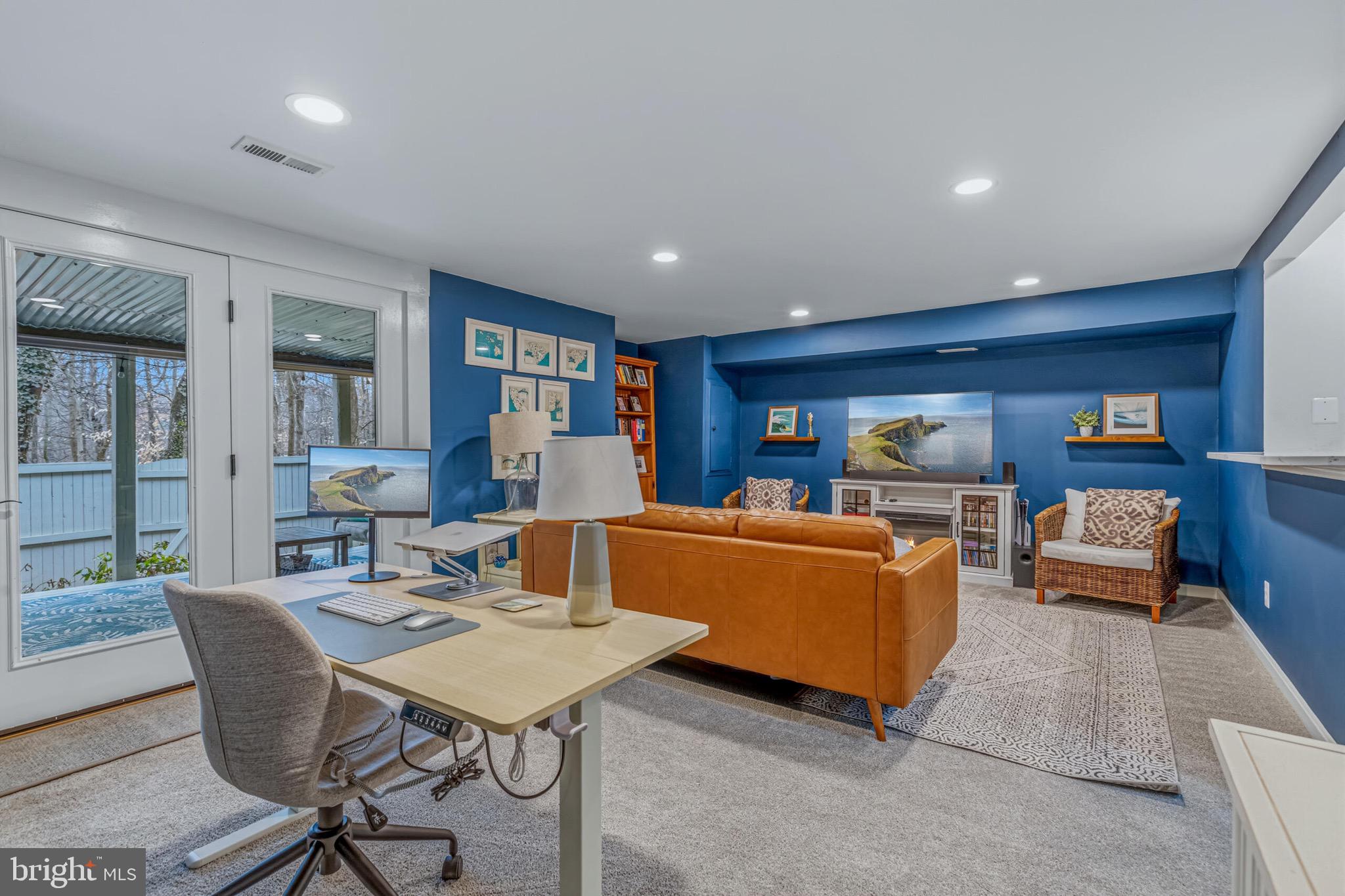 FAIR LAKES - Residential