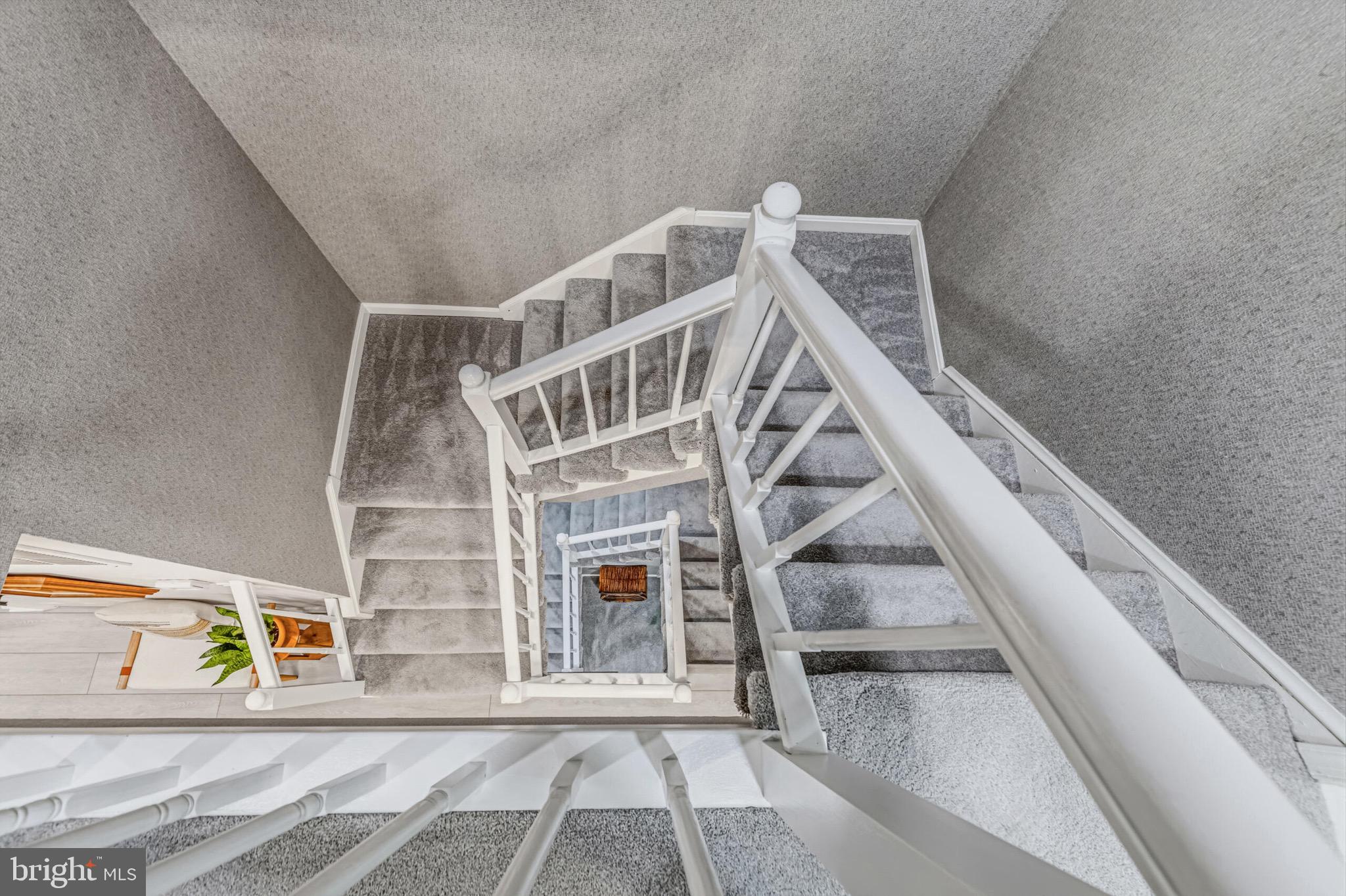 FAIR LAKES - Residential