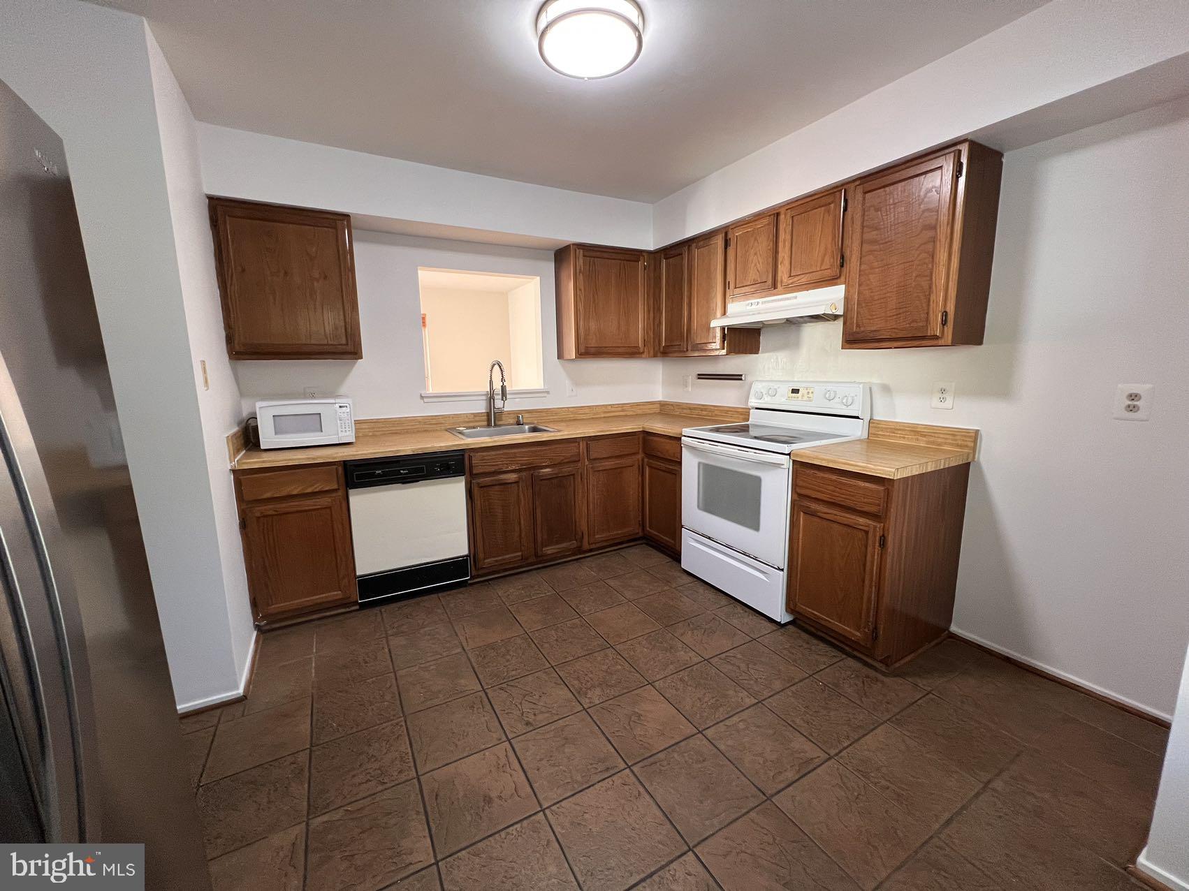 POTOMAC RIDGE - Residential Lease