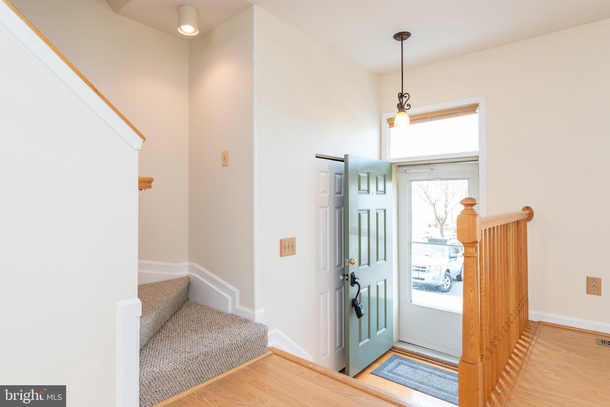 CONSTANT FRIENDSHIP - Residential Lease