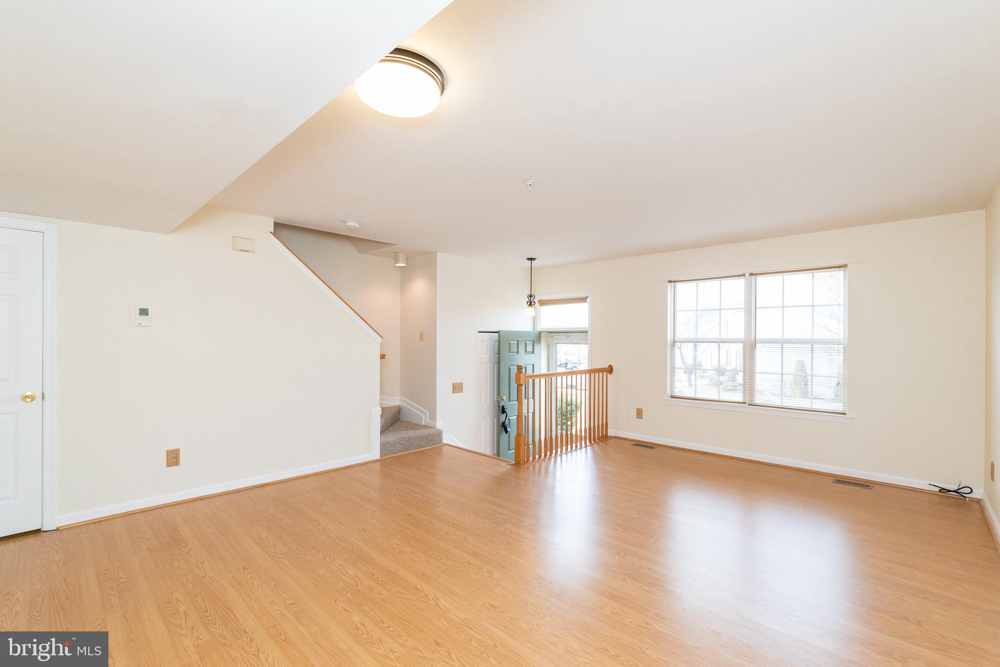 CONSTANT FRIENDSHIP - Residential Lease