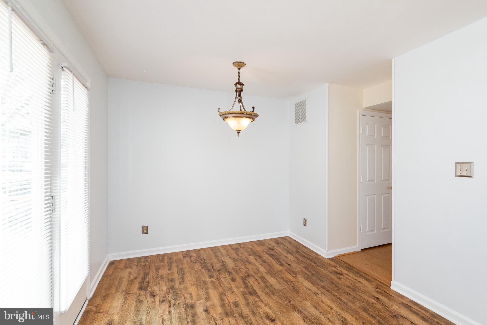 CONSTANT FRIENDSHIP - Residential Lease