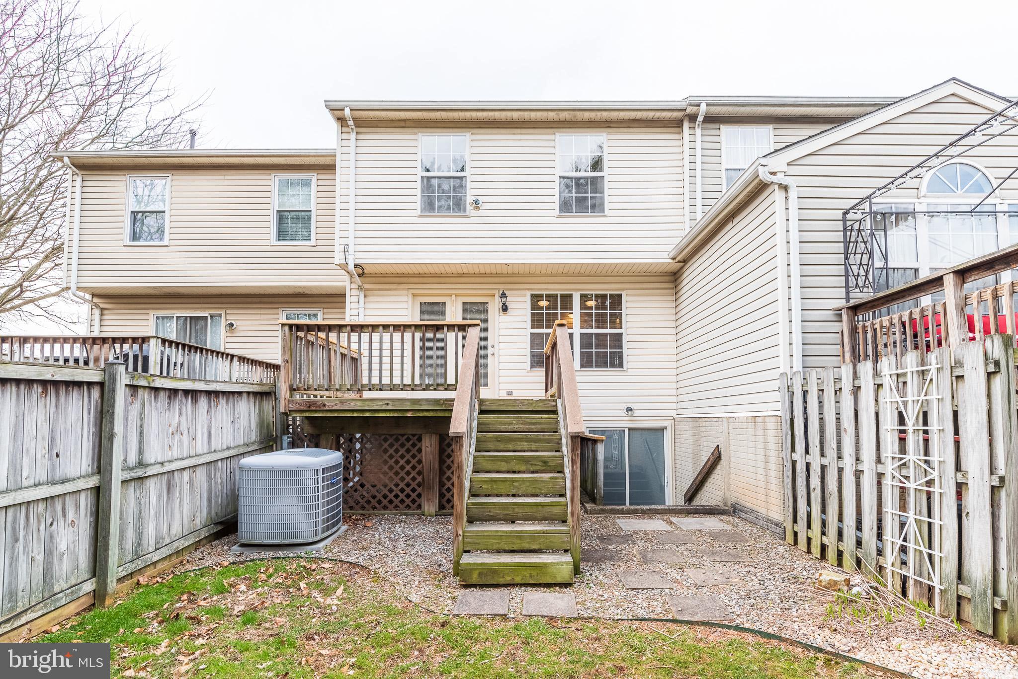 CONSTANT FRIENDSHIP - Residential Lease