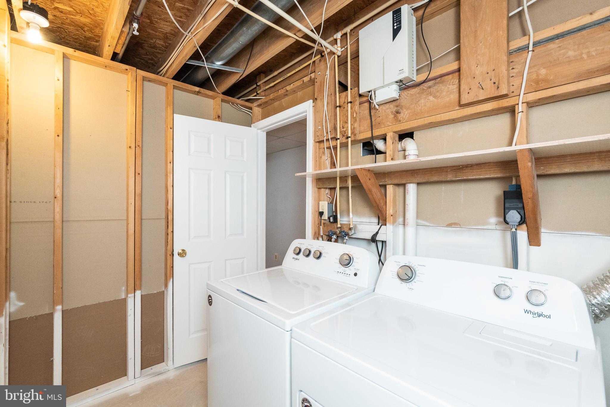 CONSTANT FRIENDSHIP - Residential Lease