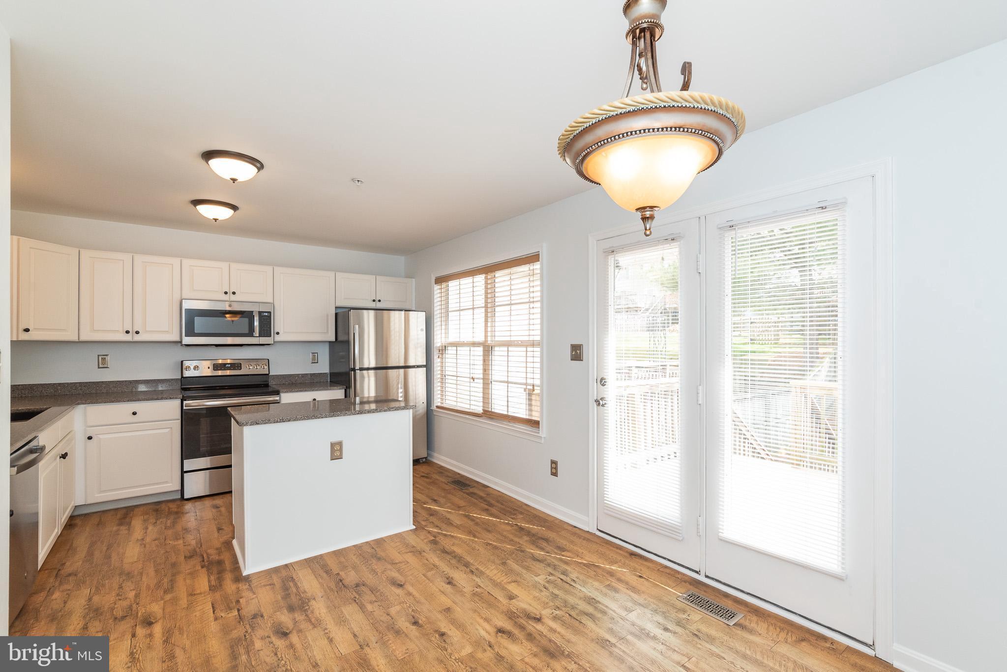 CONSTANT FRIENDSHIP - Residential Lease