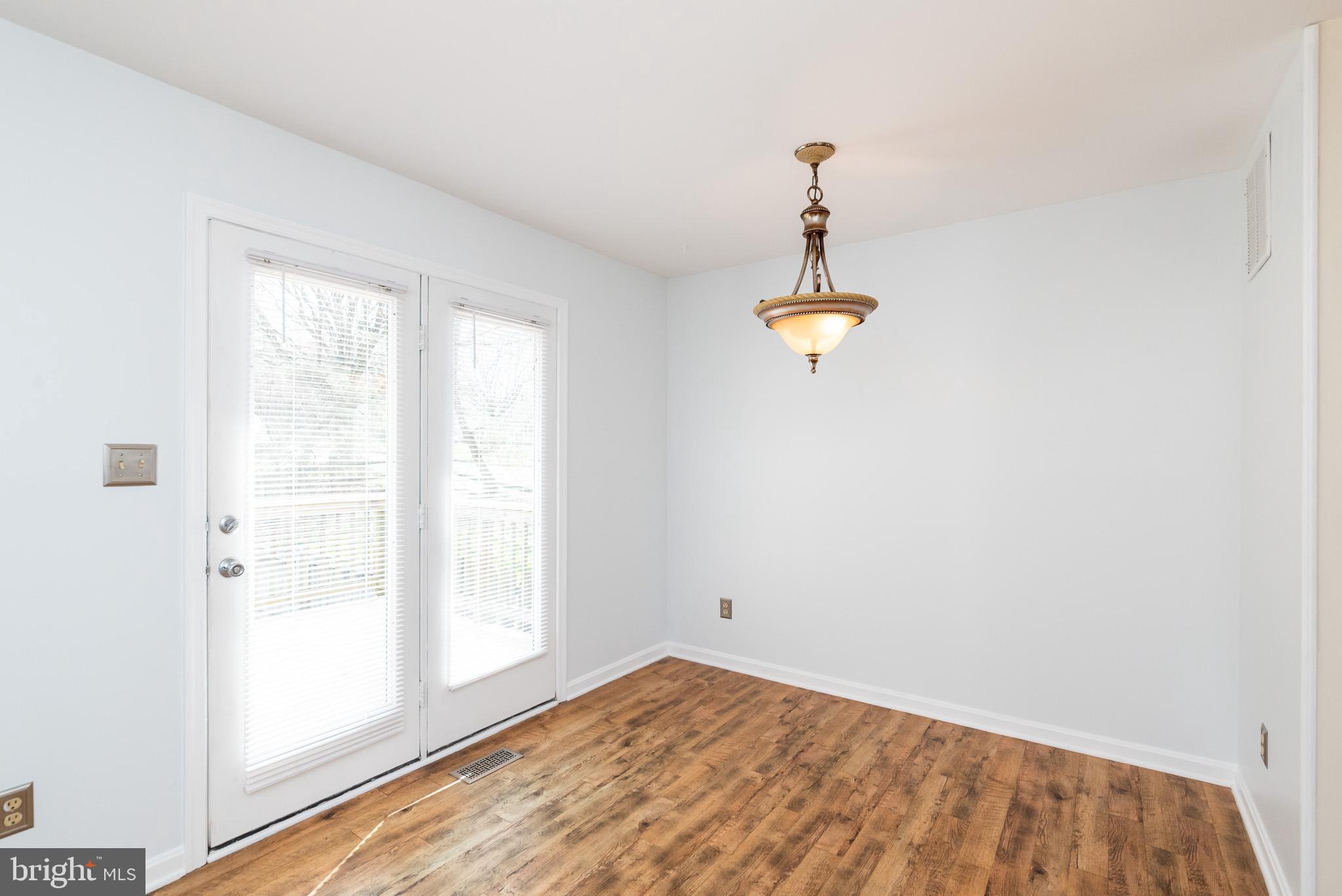 CONSTANT FRIENDSHIP - Residential Lease