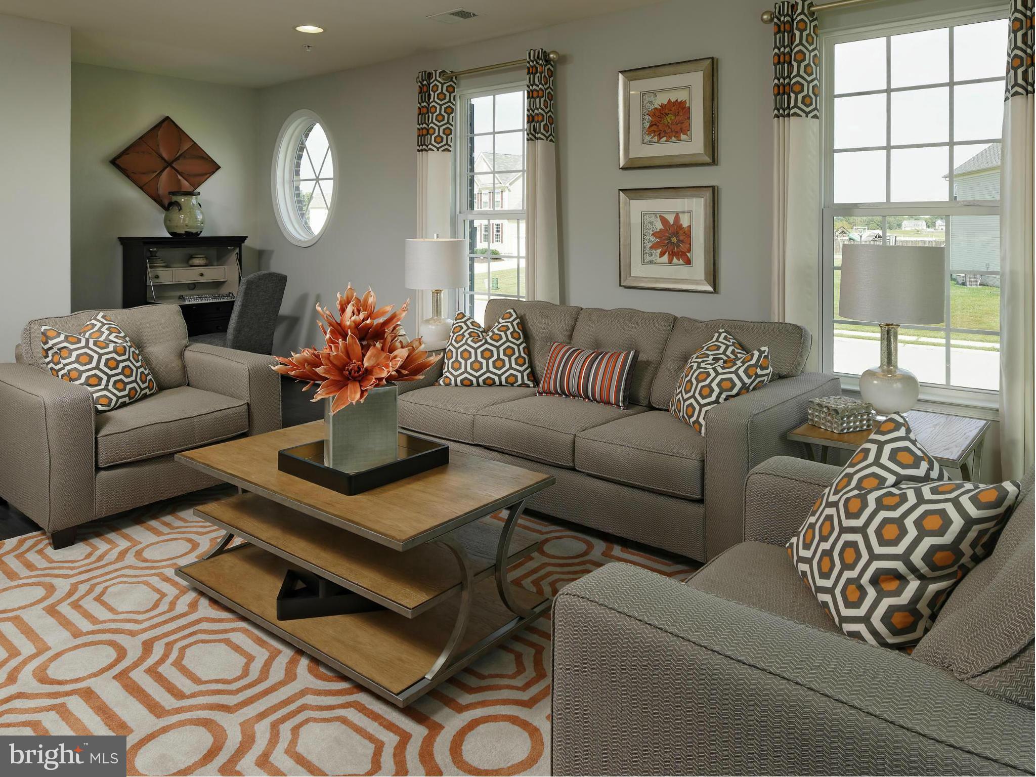 WESTCHESTER SQUARE - Residential