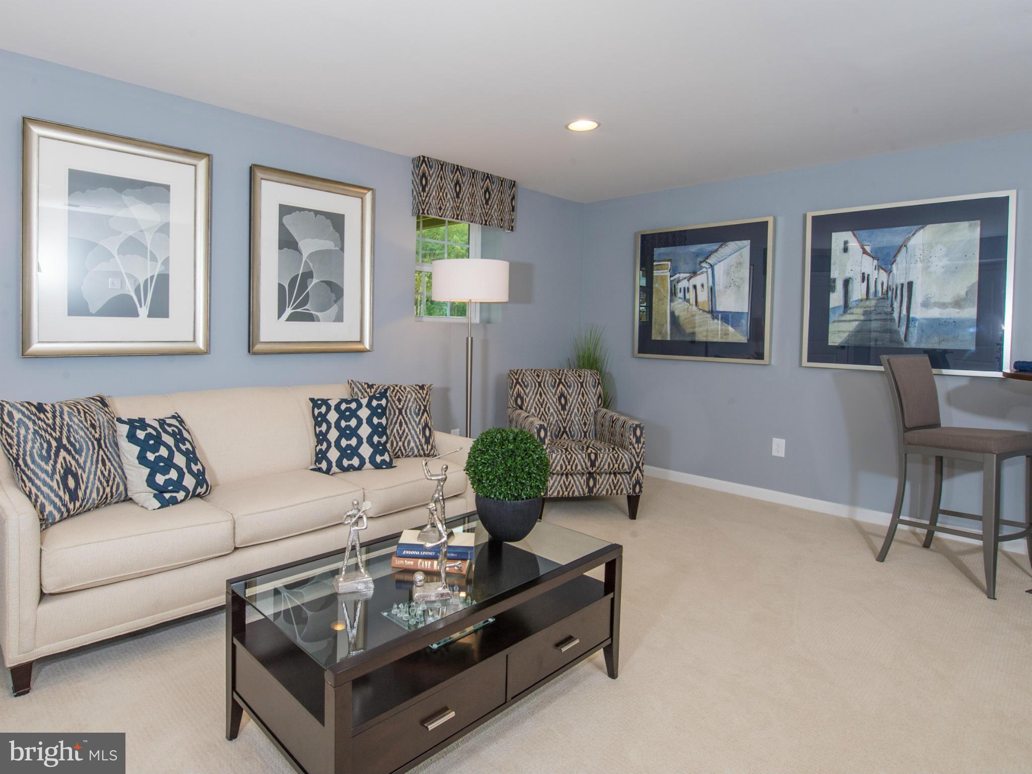 WESTCHESTER SQUARE - Residential