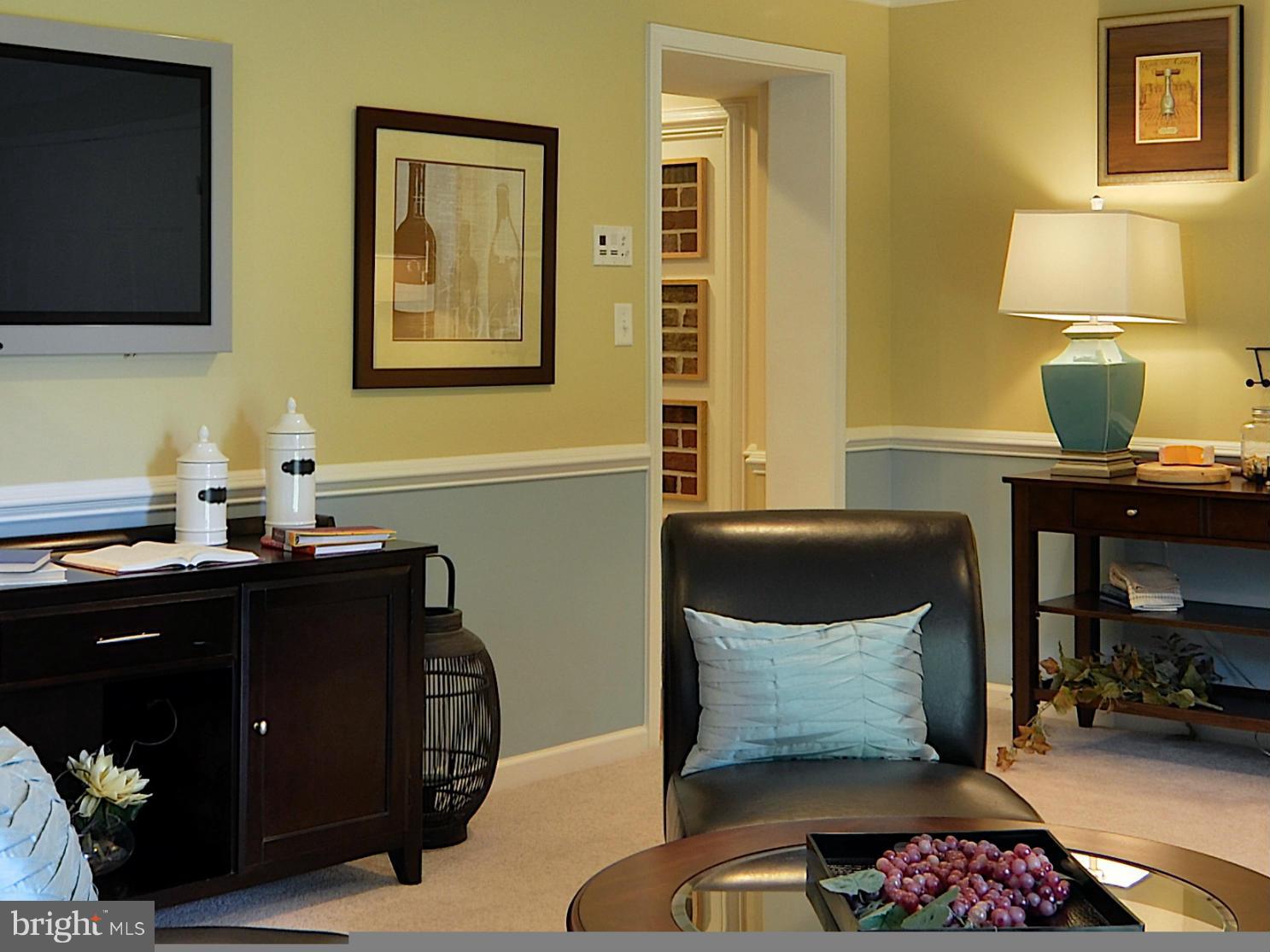 WESTCHESTER SQUARE - Residential