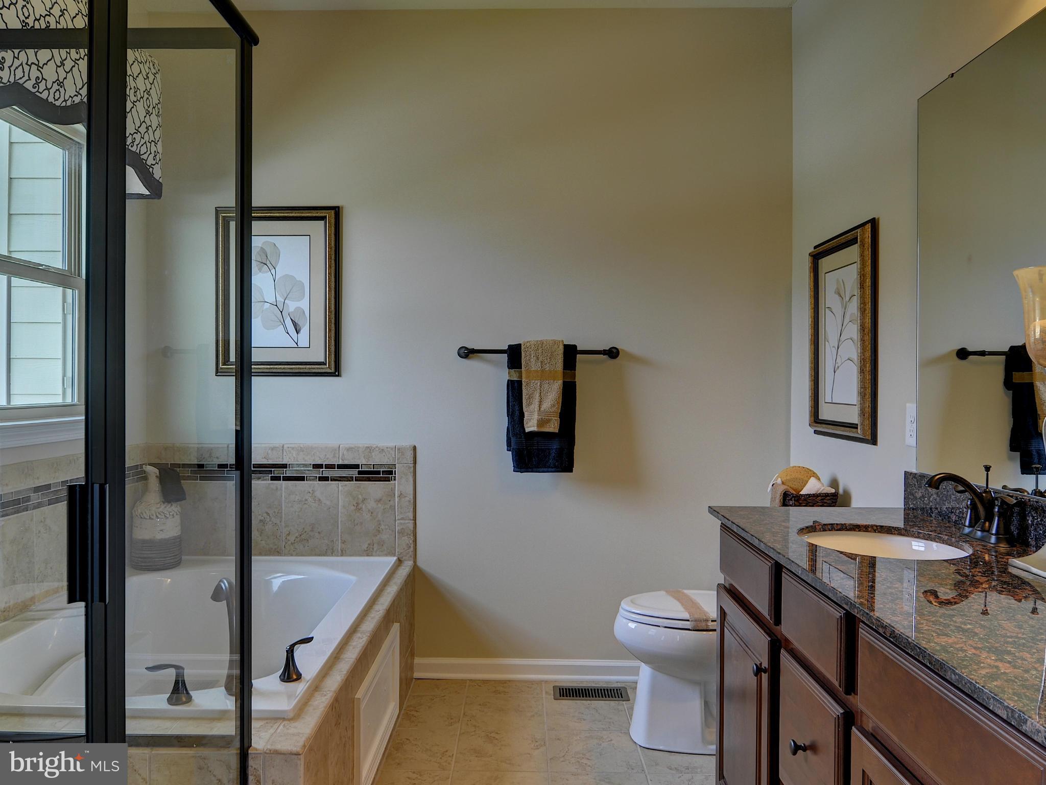 WESTCHESTER SQUARE - Residential