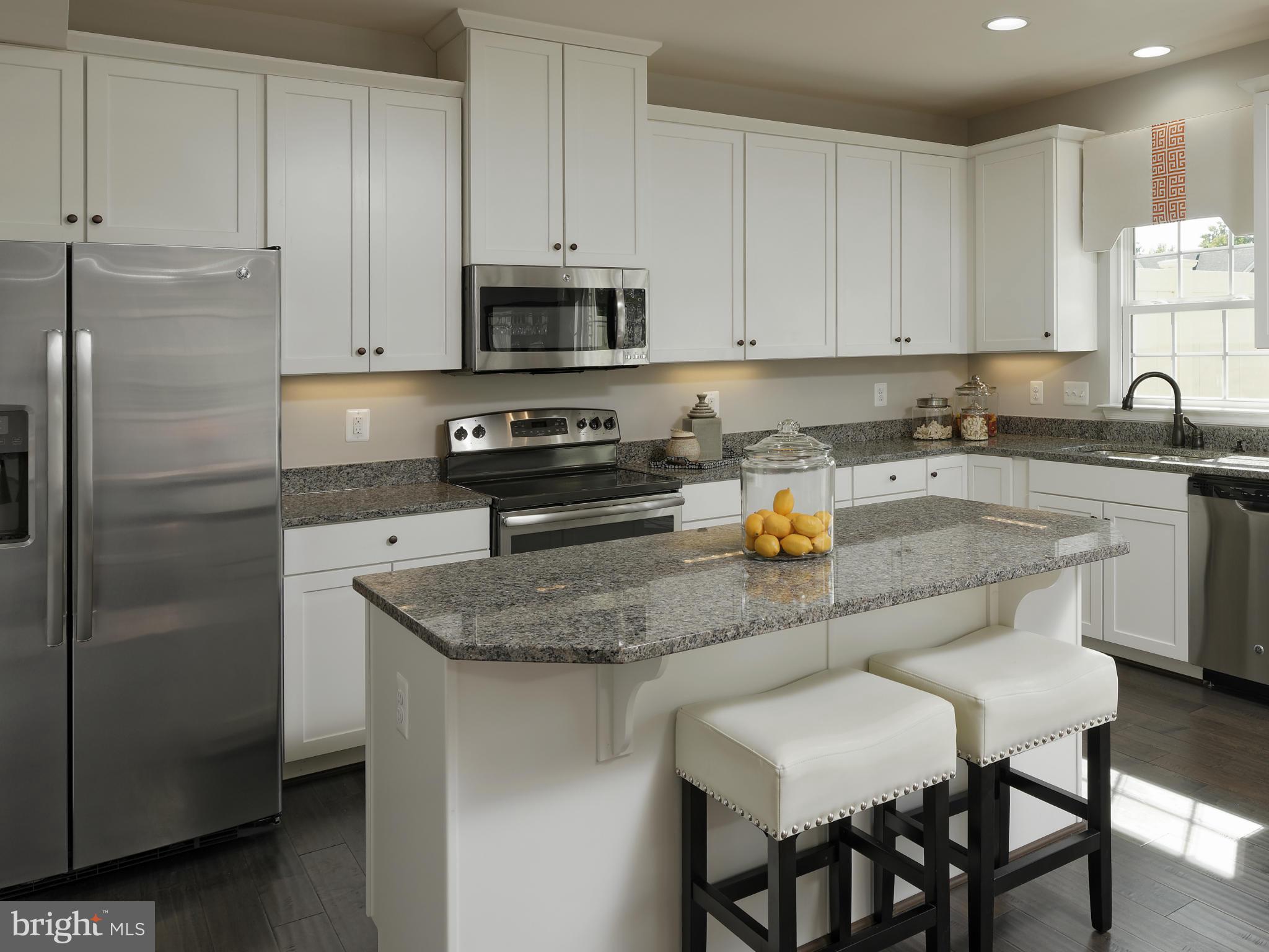 WESTCHESTER SQUARE - Residential