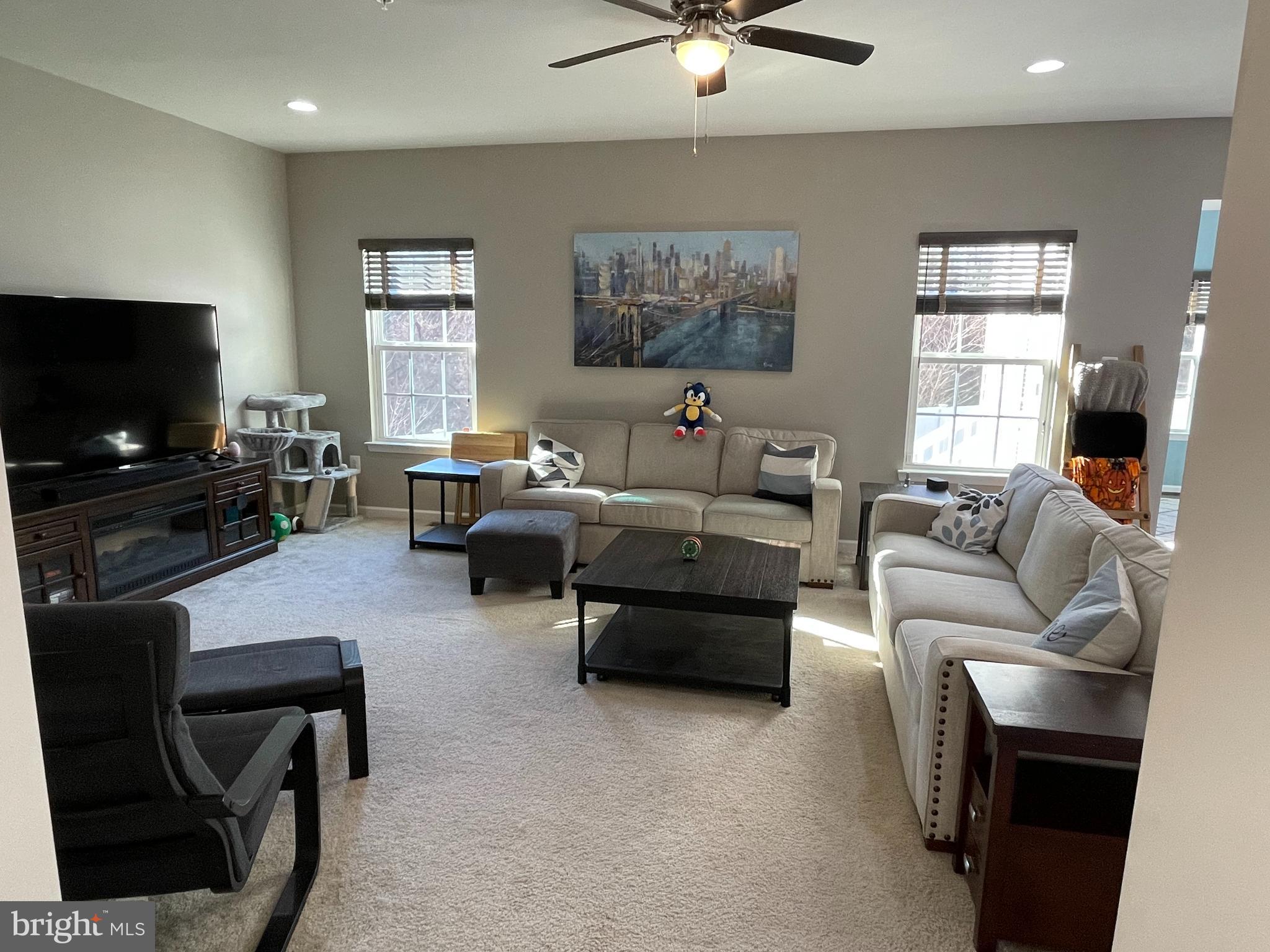 HOLLY RIDGE - Residential