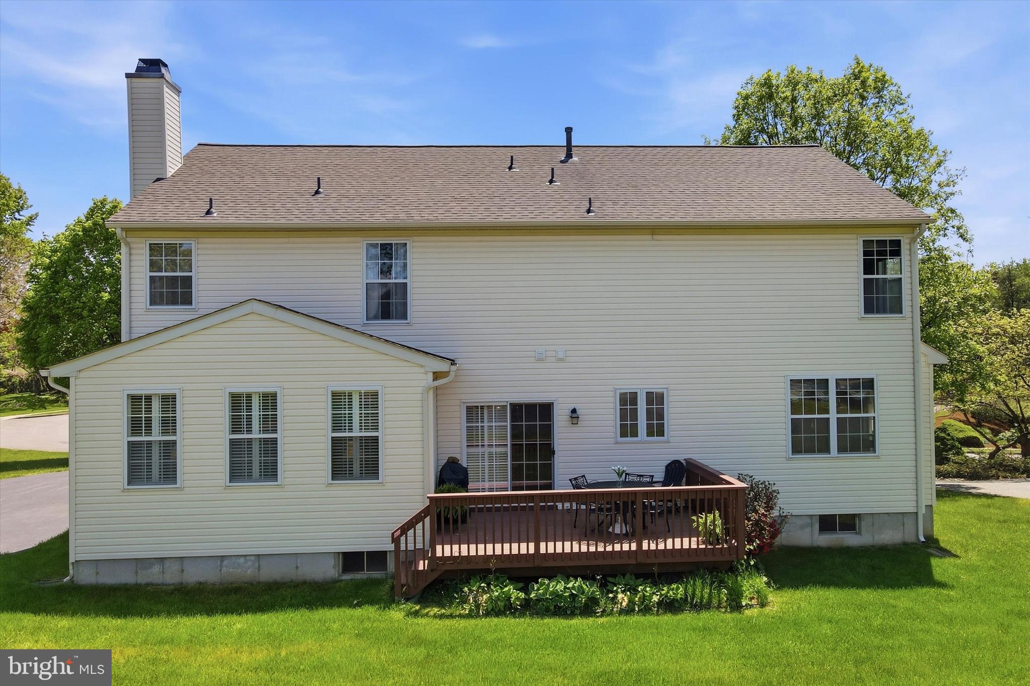 OLD MILL POINTE - Residential
