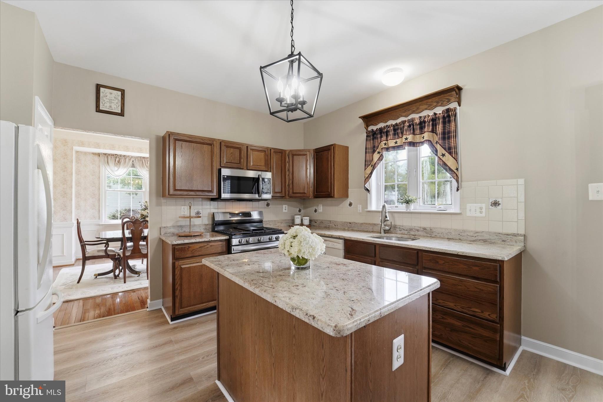 OLD MILL POINTE - Residential