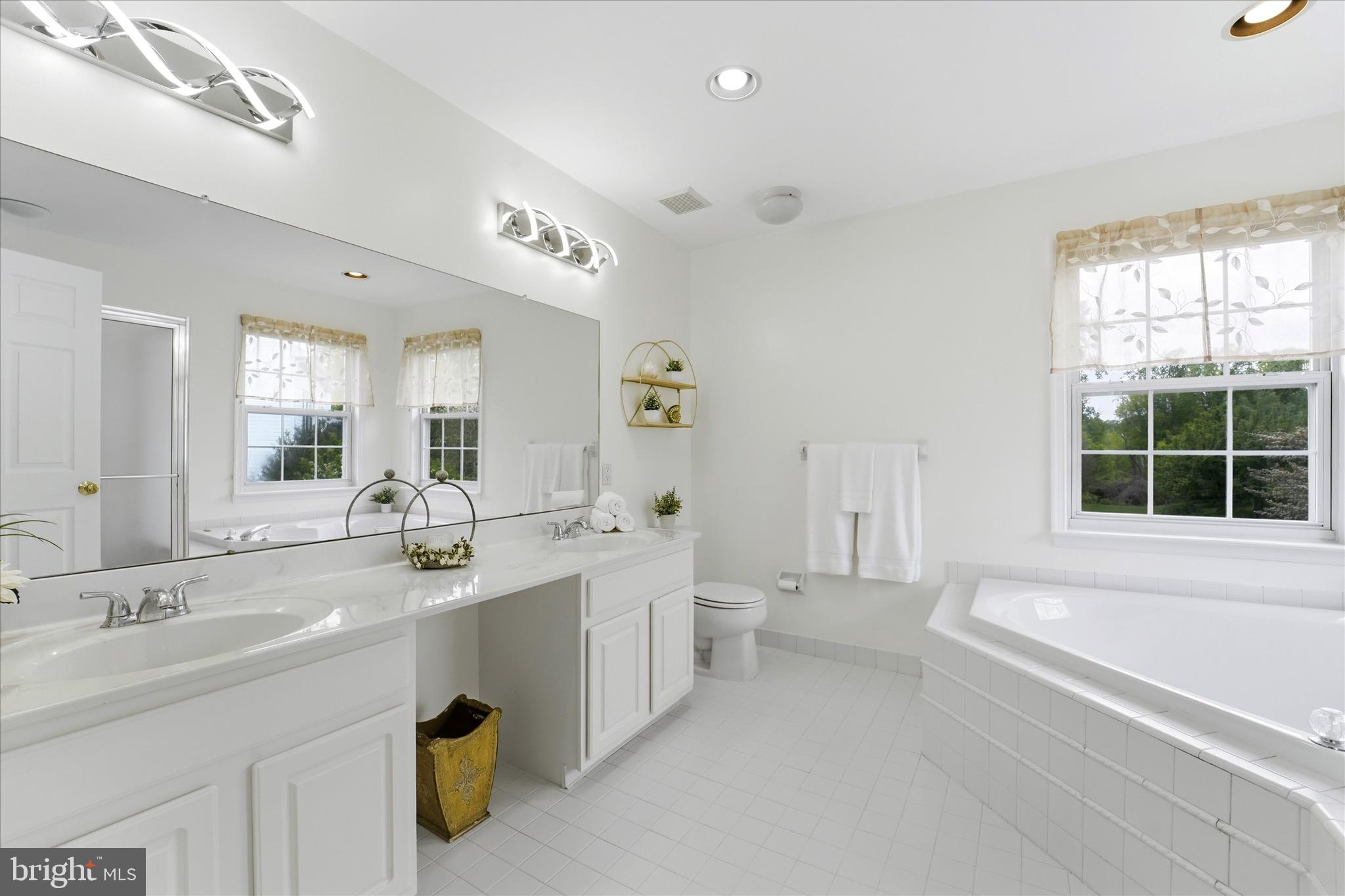 OLD MILL POINTE - Residential