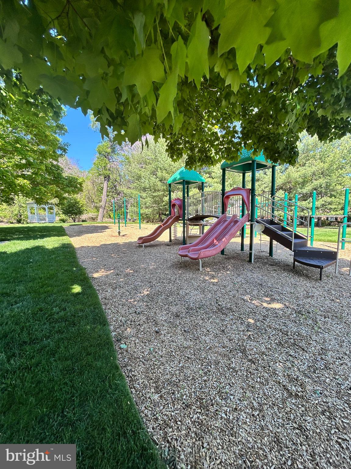 OLD MILL POINTE - Residential