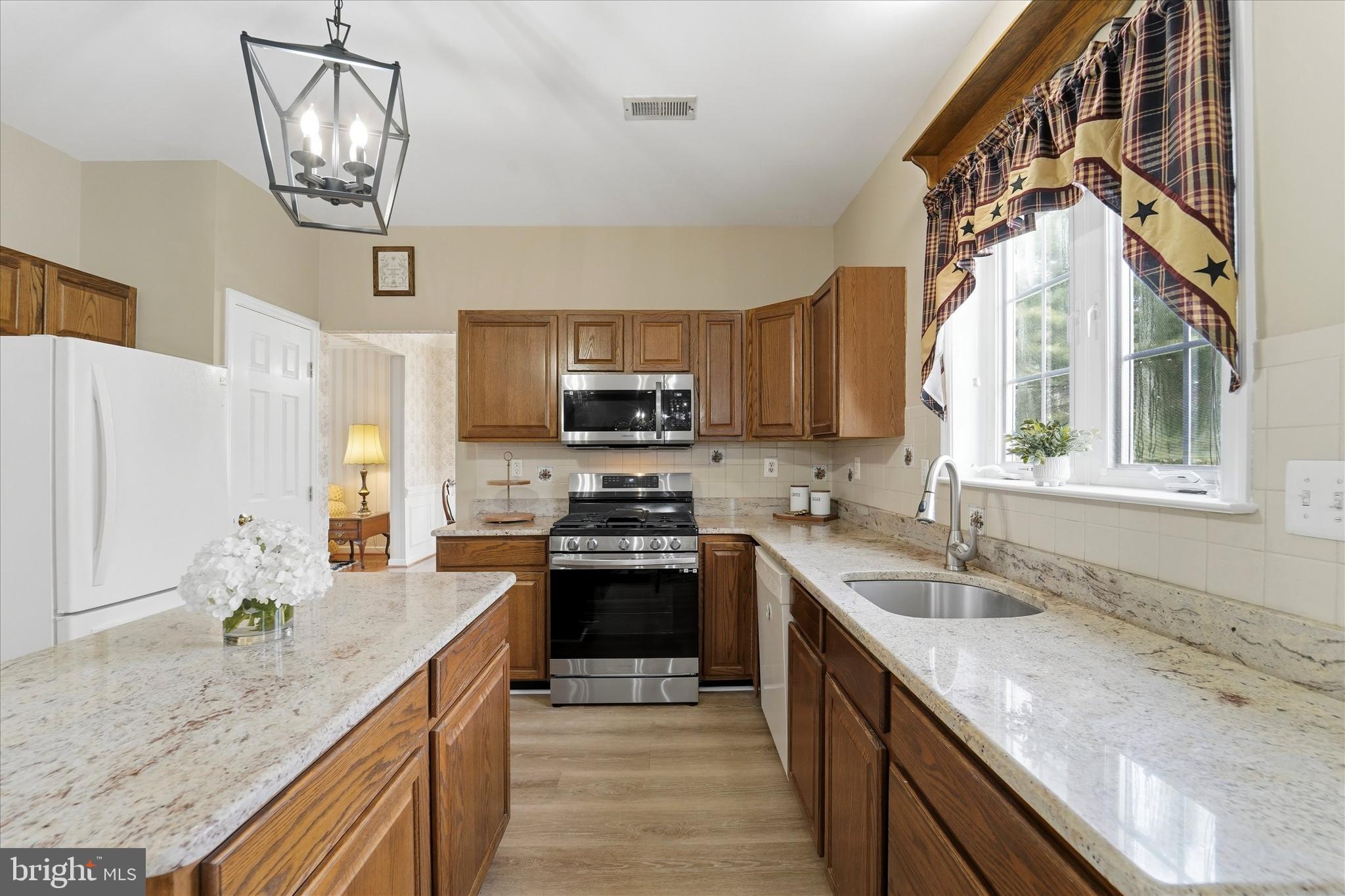 OLD MILL POINTE - Residential