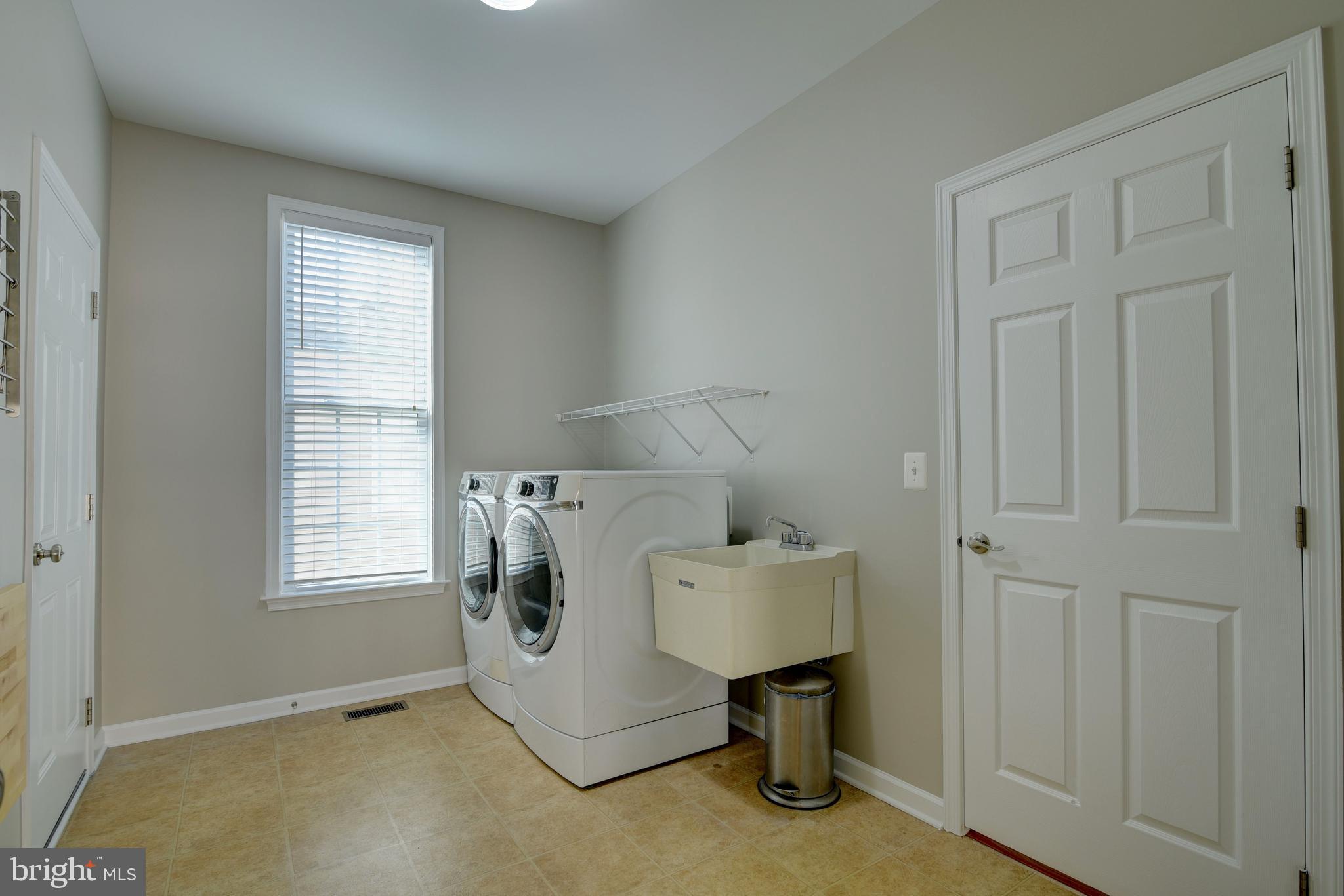 DOMINION VALLEY COUNTRY CLUB - Residential