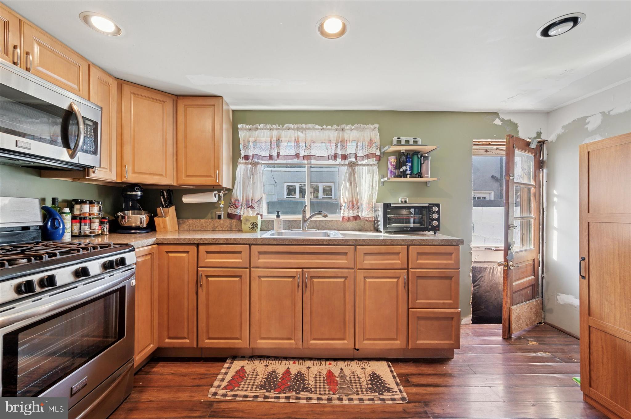 EAST PASSYUNK CROSSING - Residential