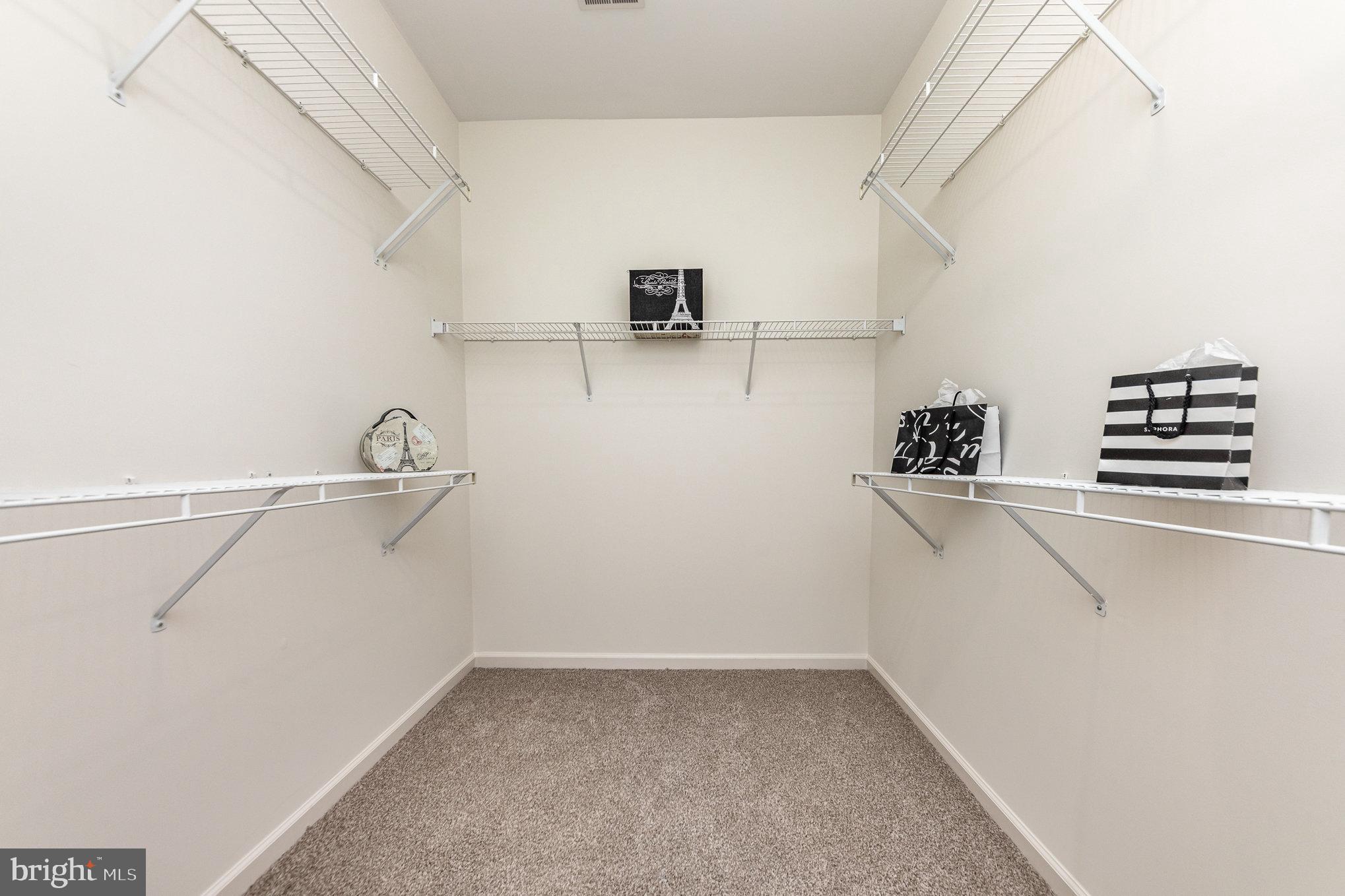 FALLS RUN - Residential