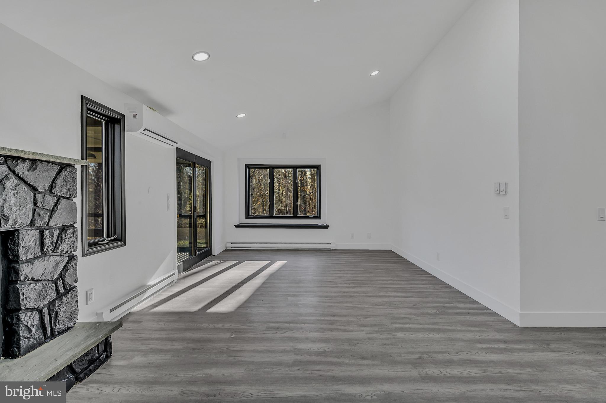 POCONO FARMS - Residential