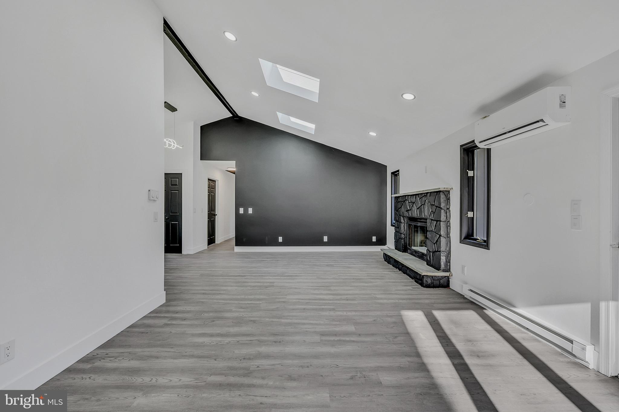 POCONO FARMS - Residential