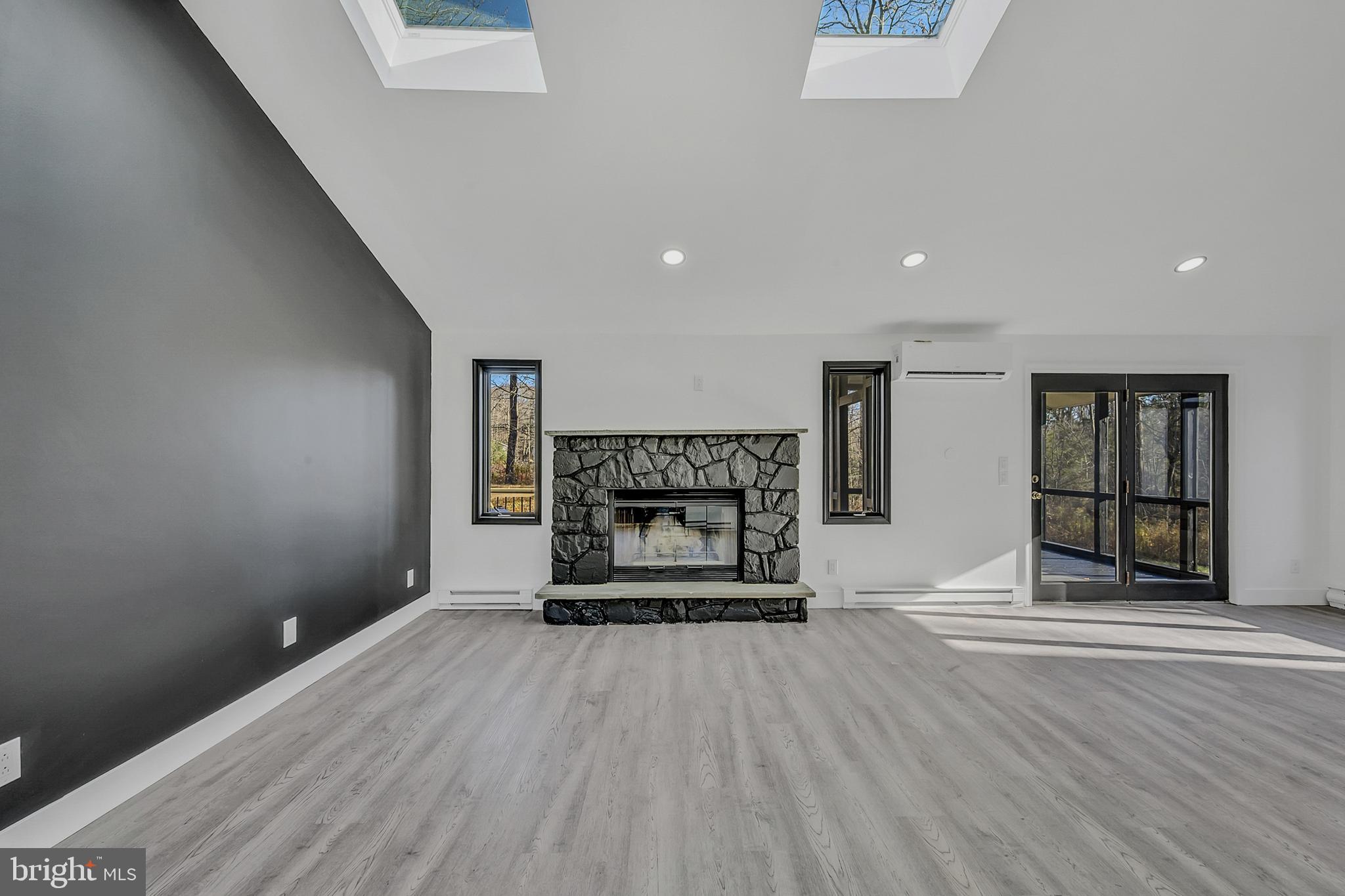 POCONO FARMS - Residential