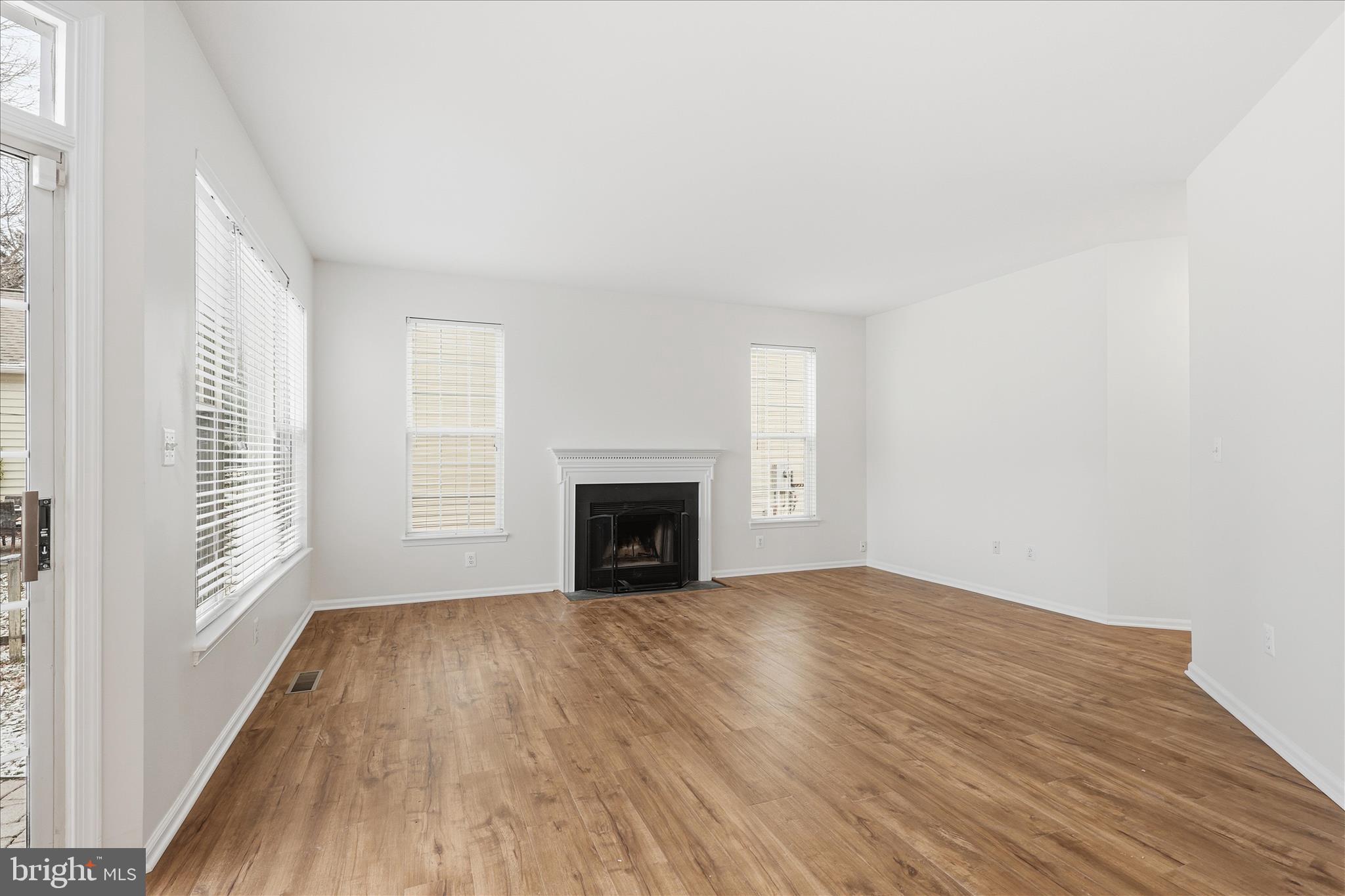 SOUTH RIDING - Residential Lease