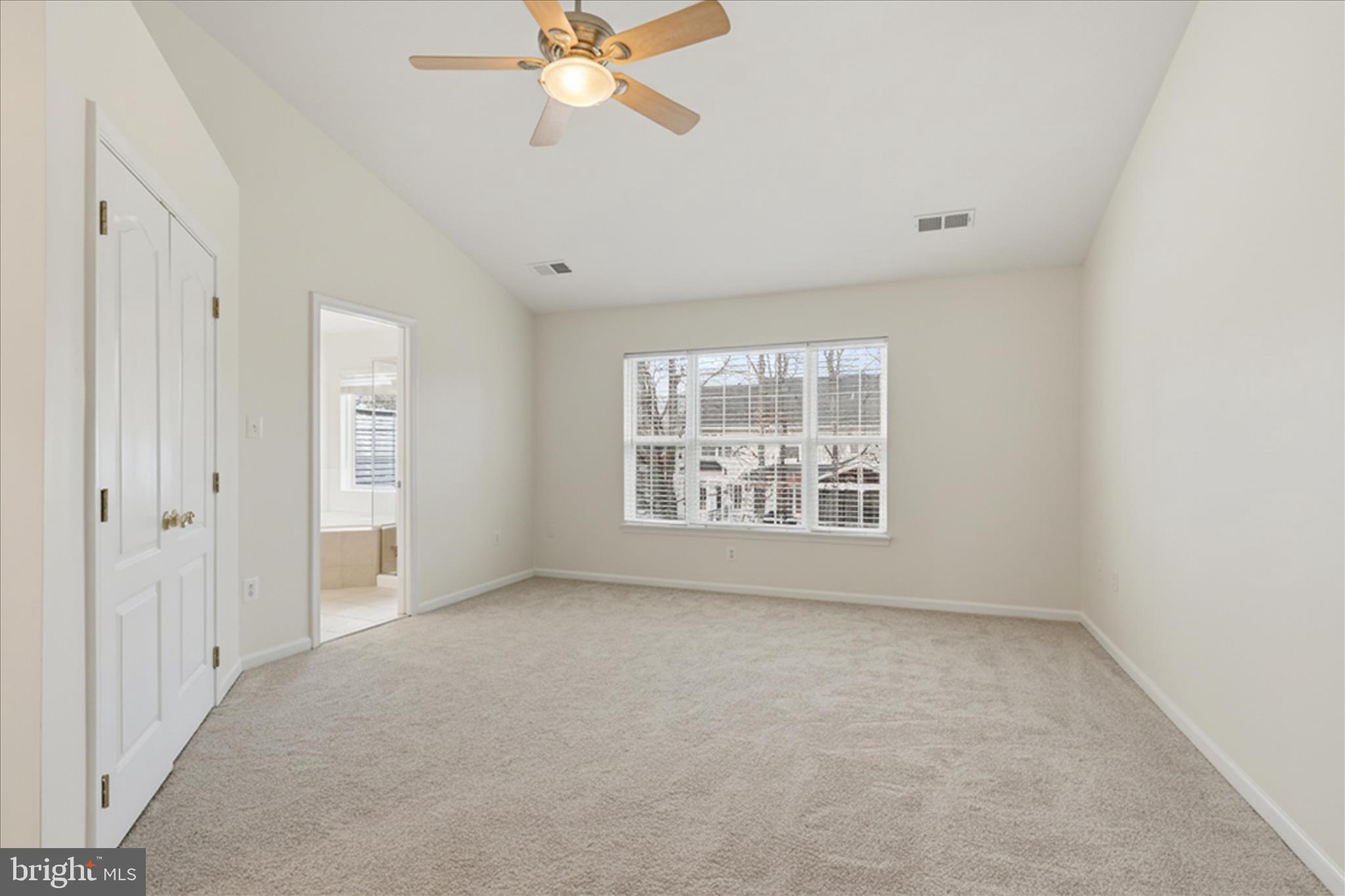 SOUTH RIDING - Residential Lease