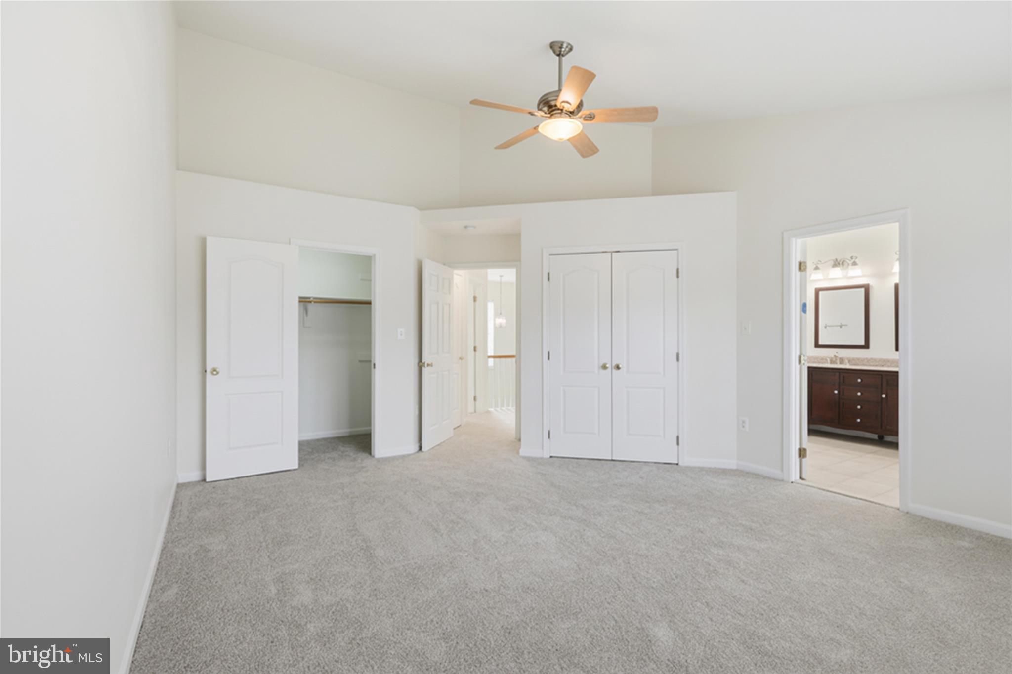 SOUTH RIDING - Residential Lease