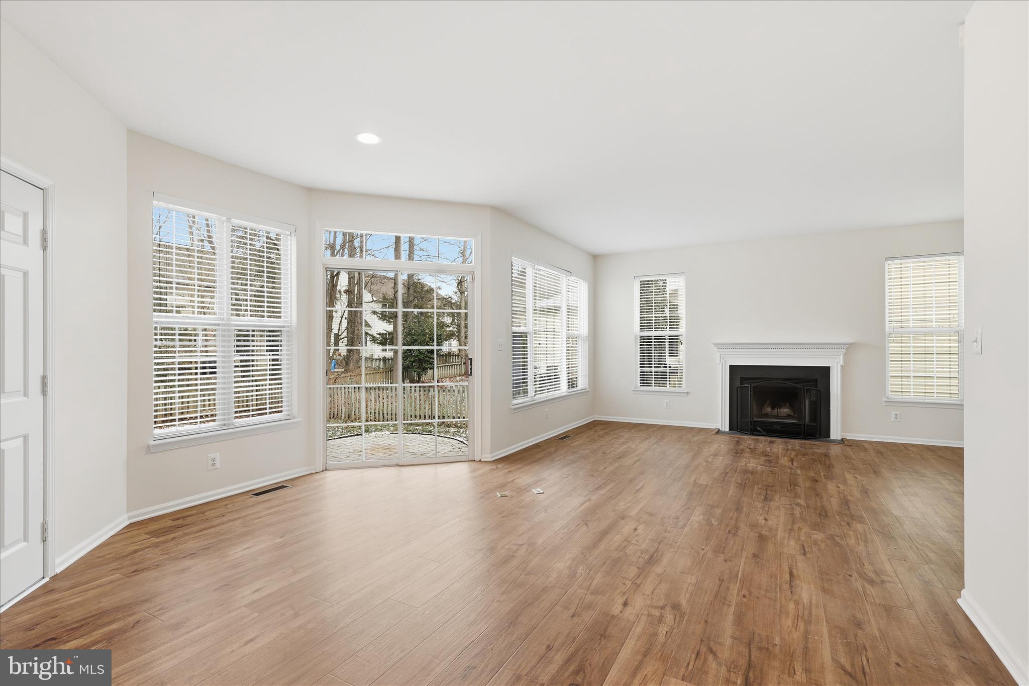 SOUTH RIDING - Residential Lease