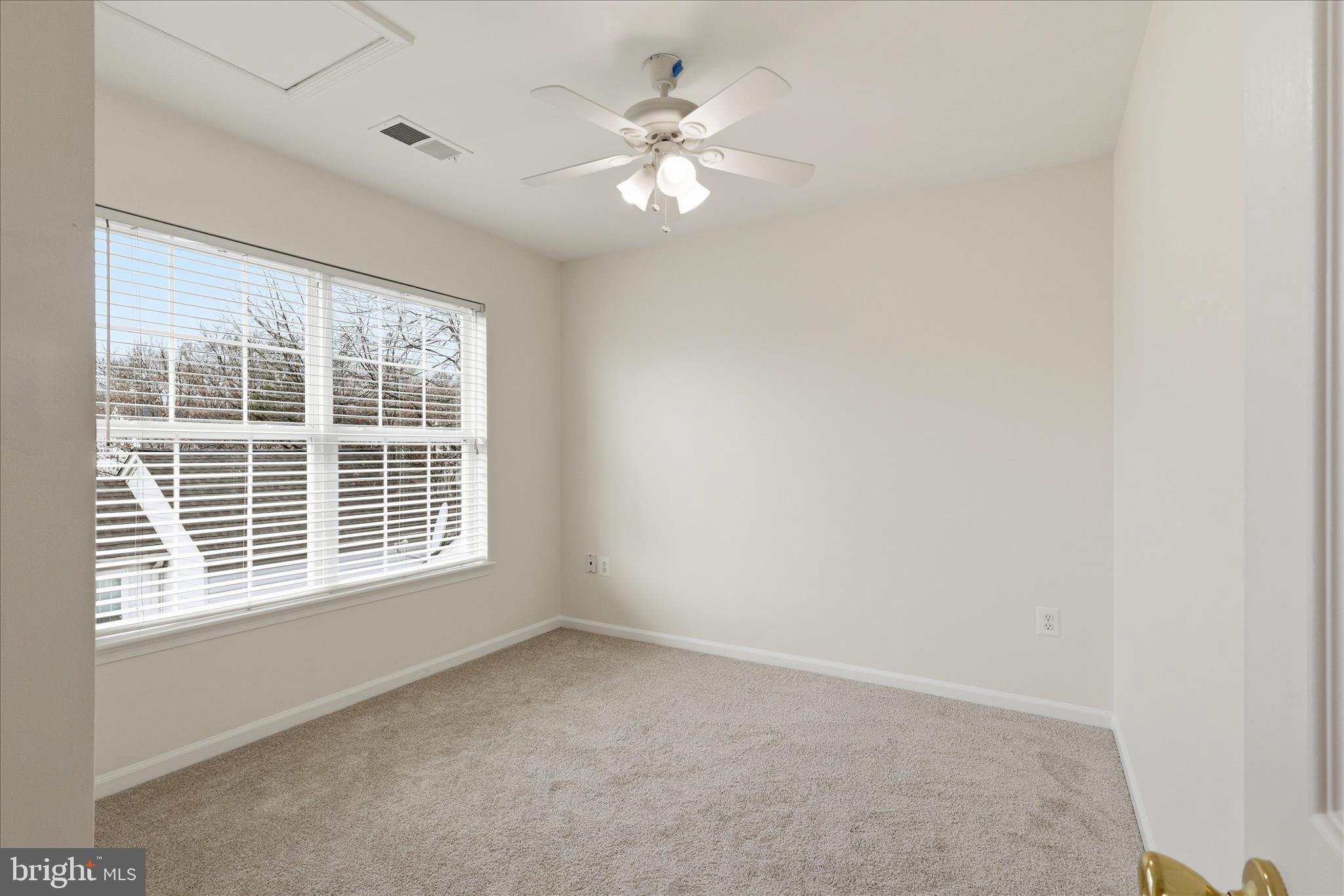 SOUTH RIDING - Residential Lease