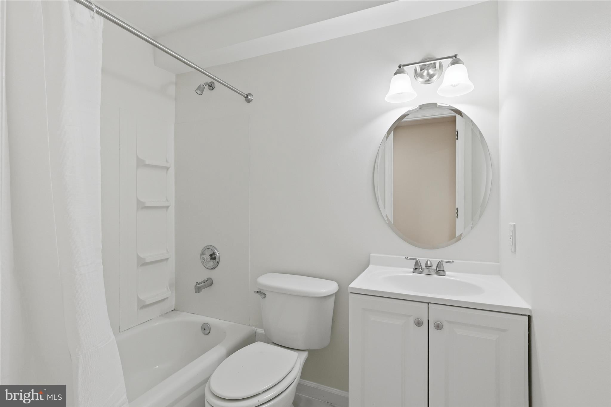 SOUTH RIDING - Residential Lease