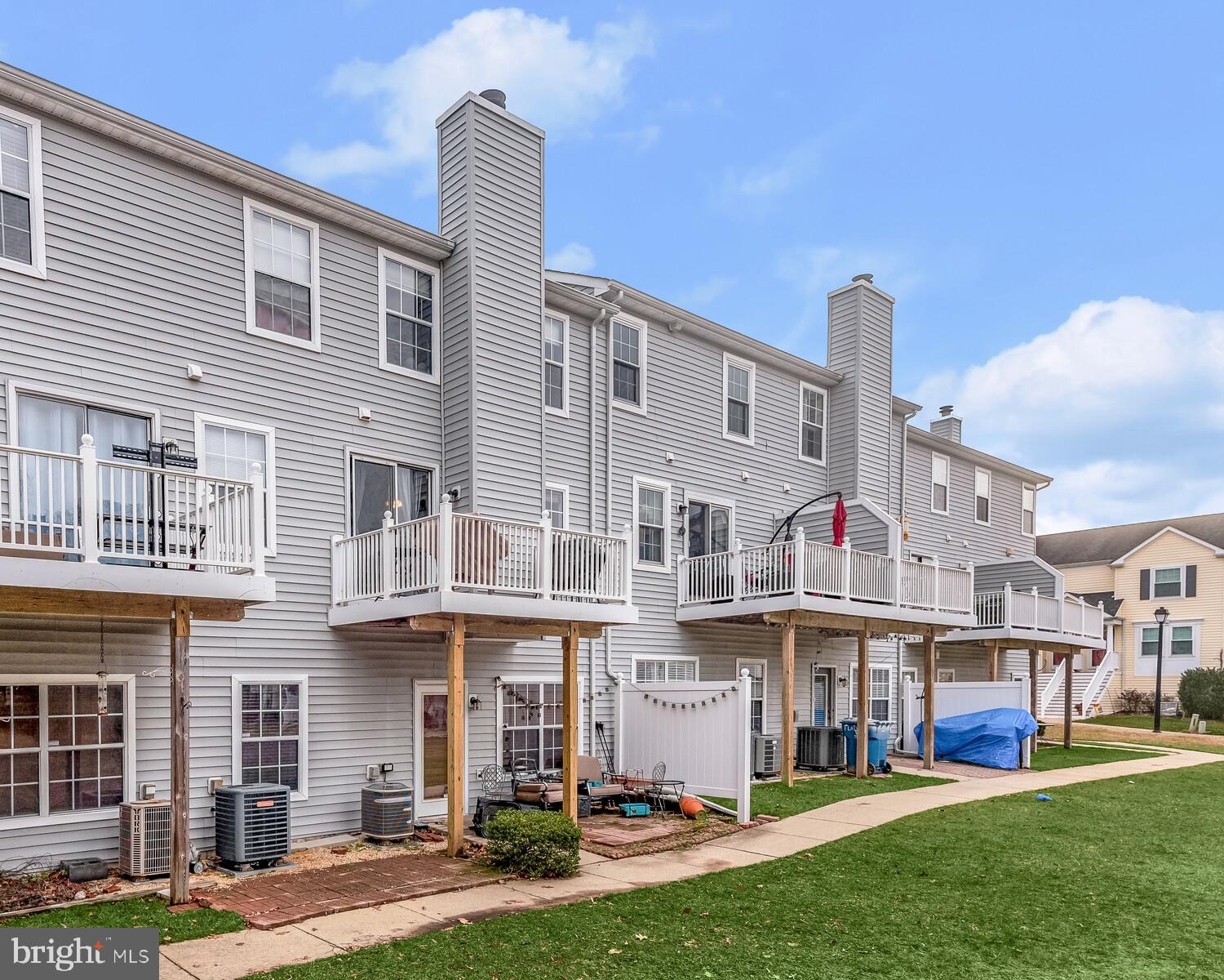 CEDAR GROVE AT CROFTON - Residential