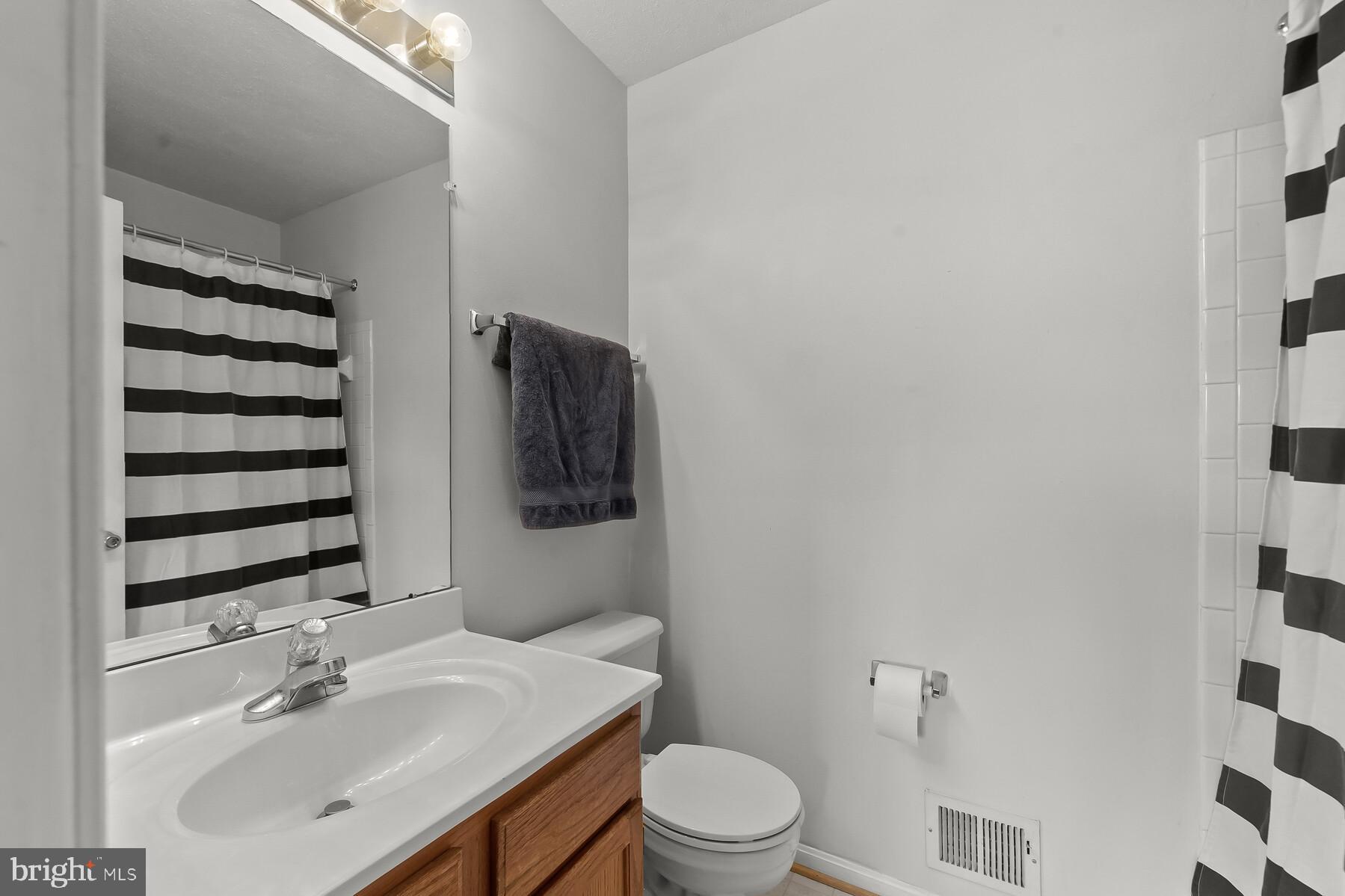 CEDAR GROVE AT CROFTON - Residential