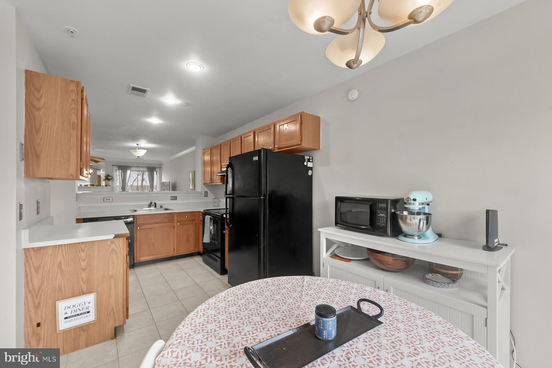 CEDAR GROVE AT CROFTON - Residential