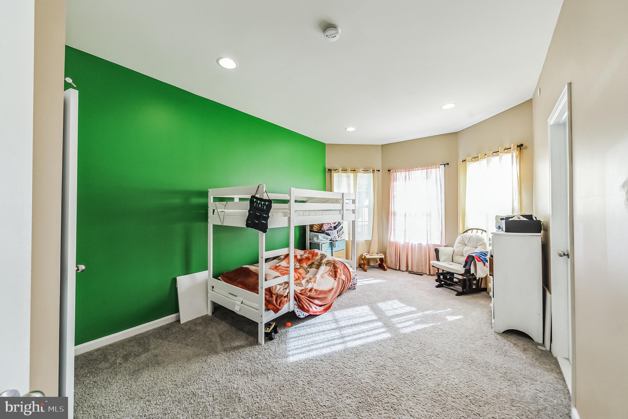 EDGEMONT - Residential