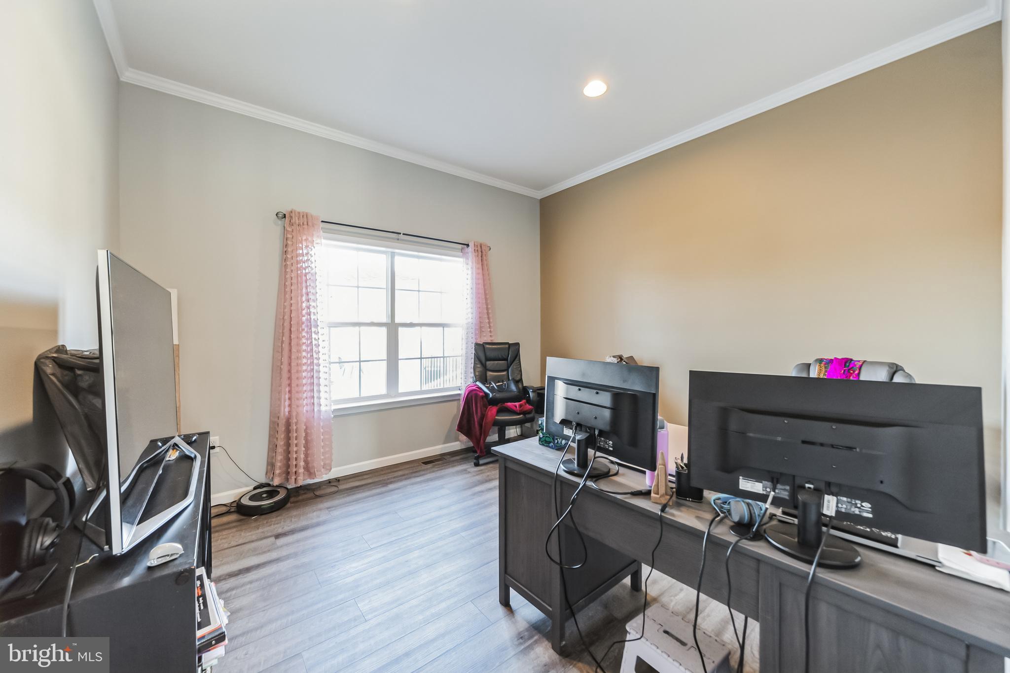 EDGEMONT - Residential