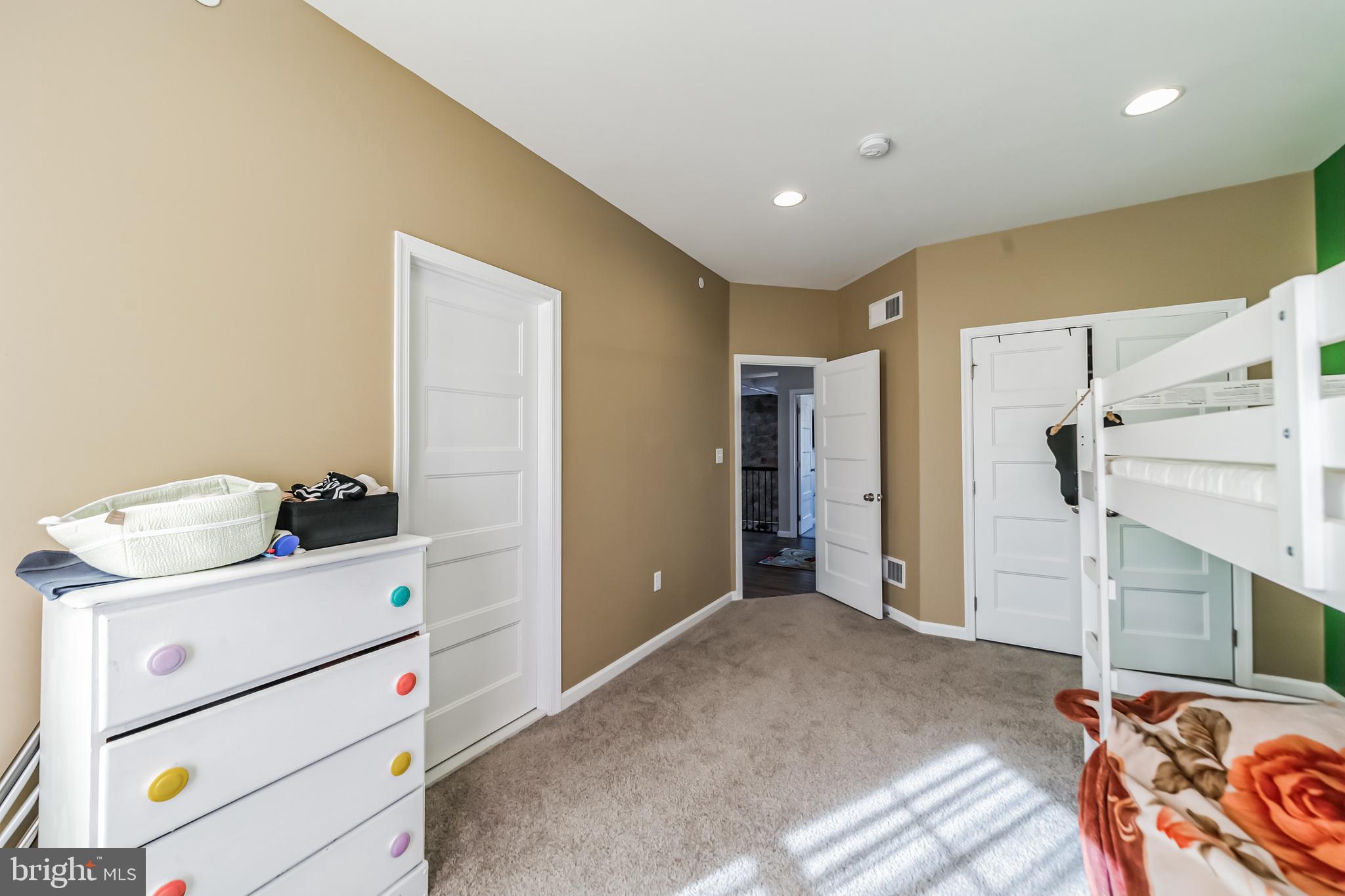 EDGEMONT - Residential