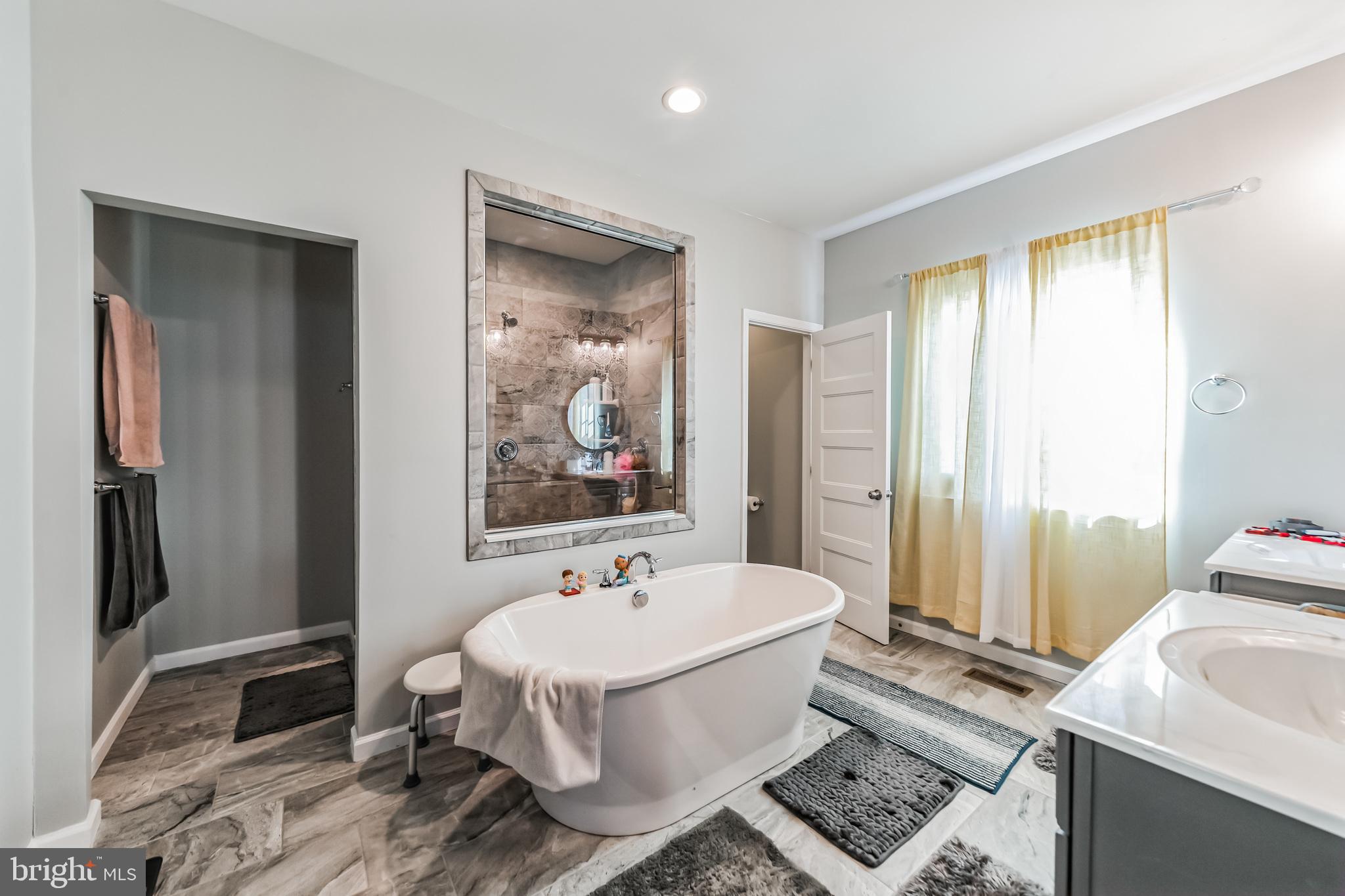 EDGEMONT - Residential