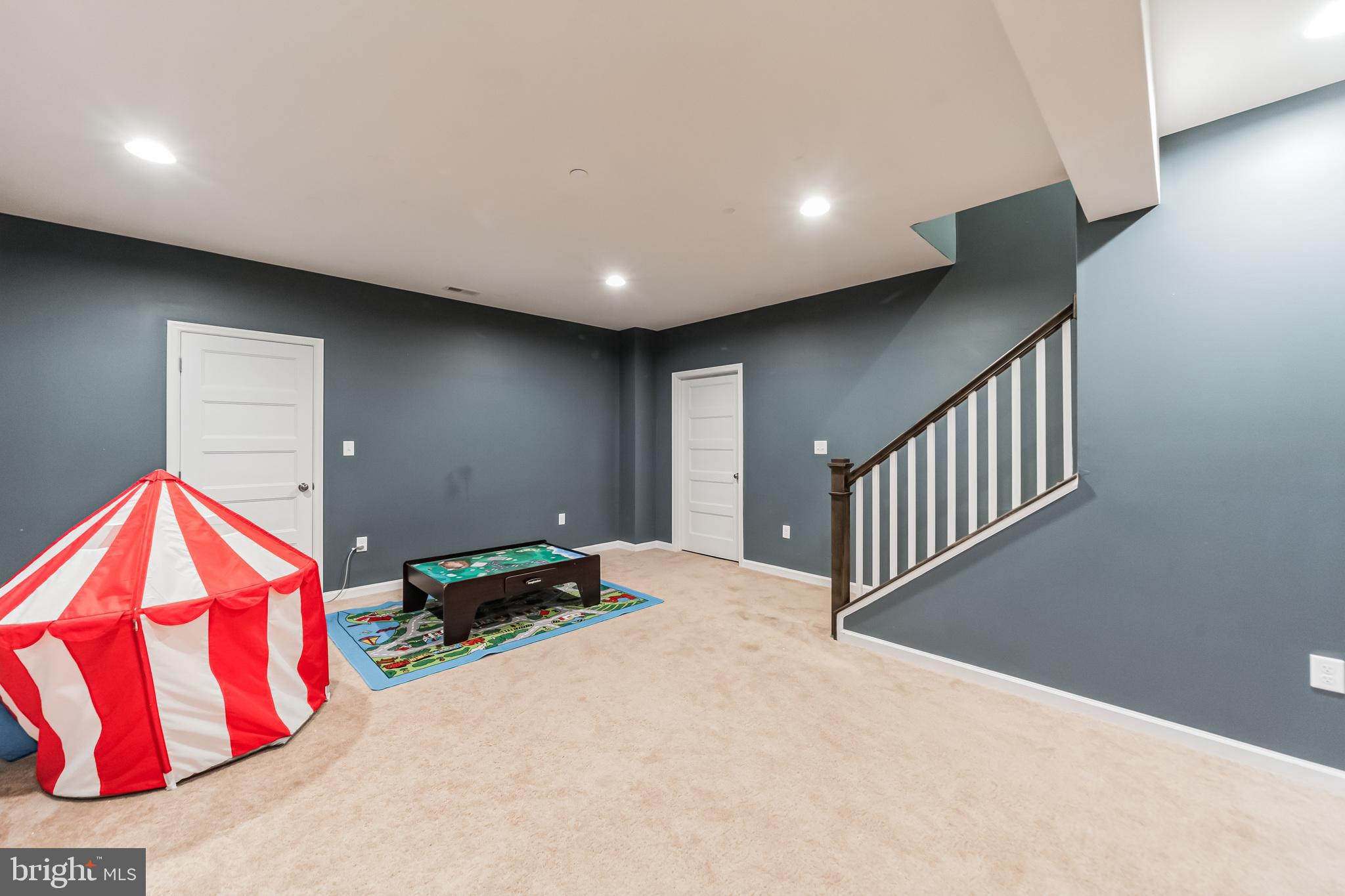 EDGEMONT - Residential