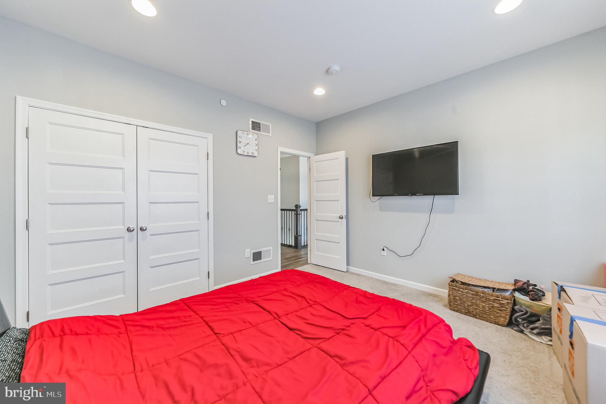 EDGEMONT - Residential