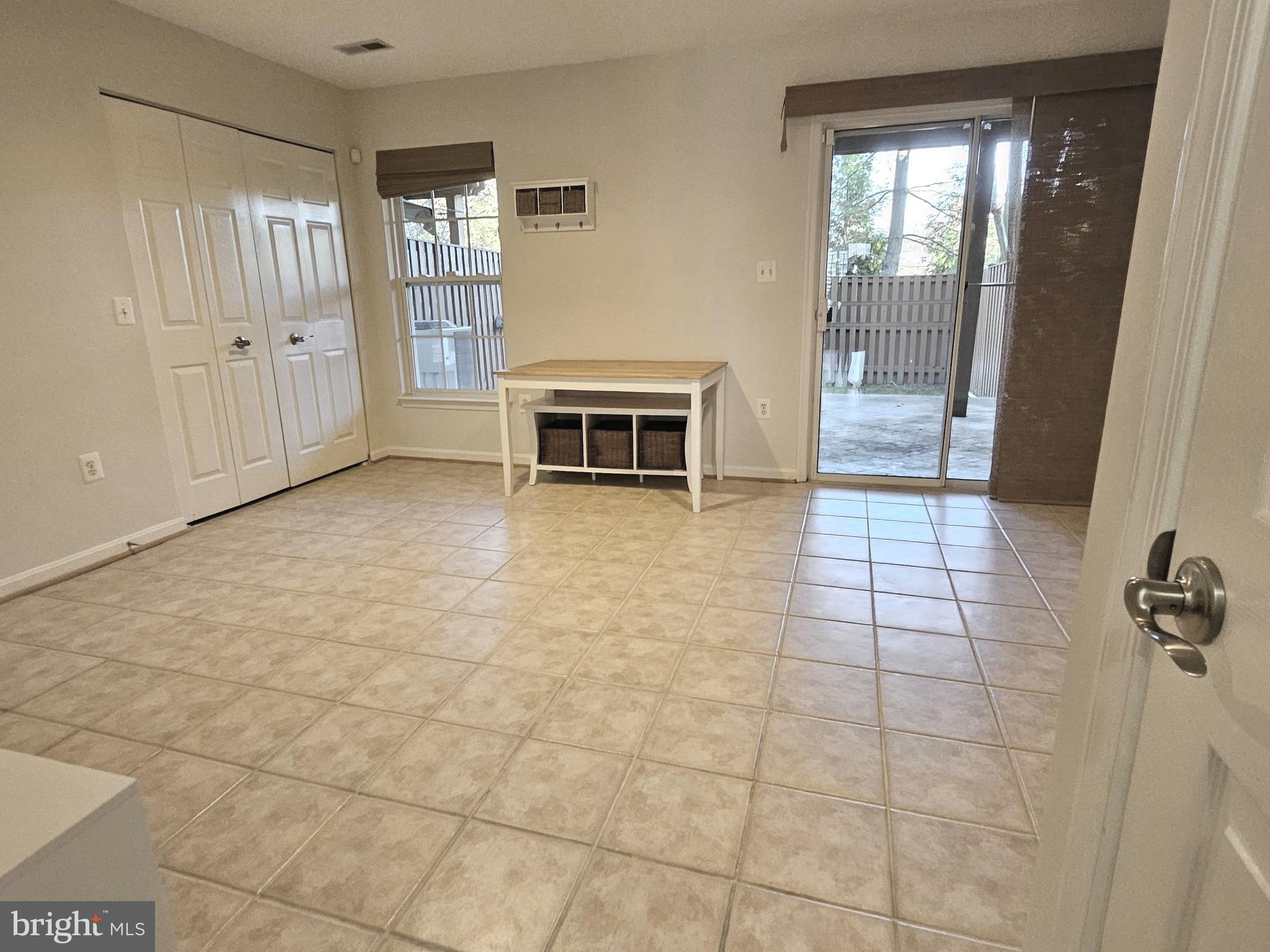 WINDGATE CONDO - Residential