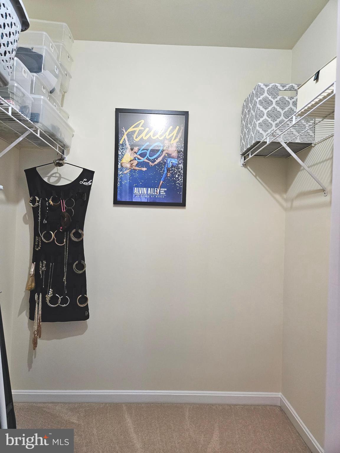 WINDGATE CONDO - Residential