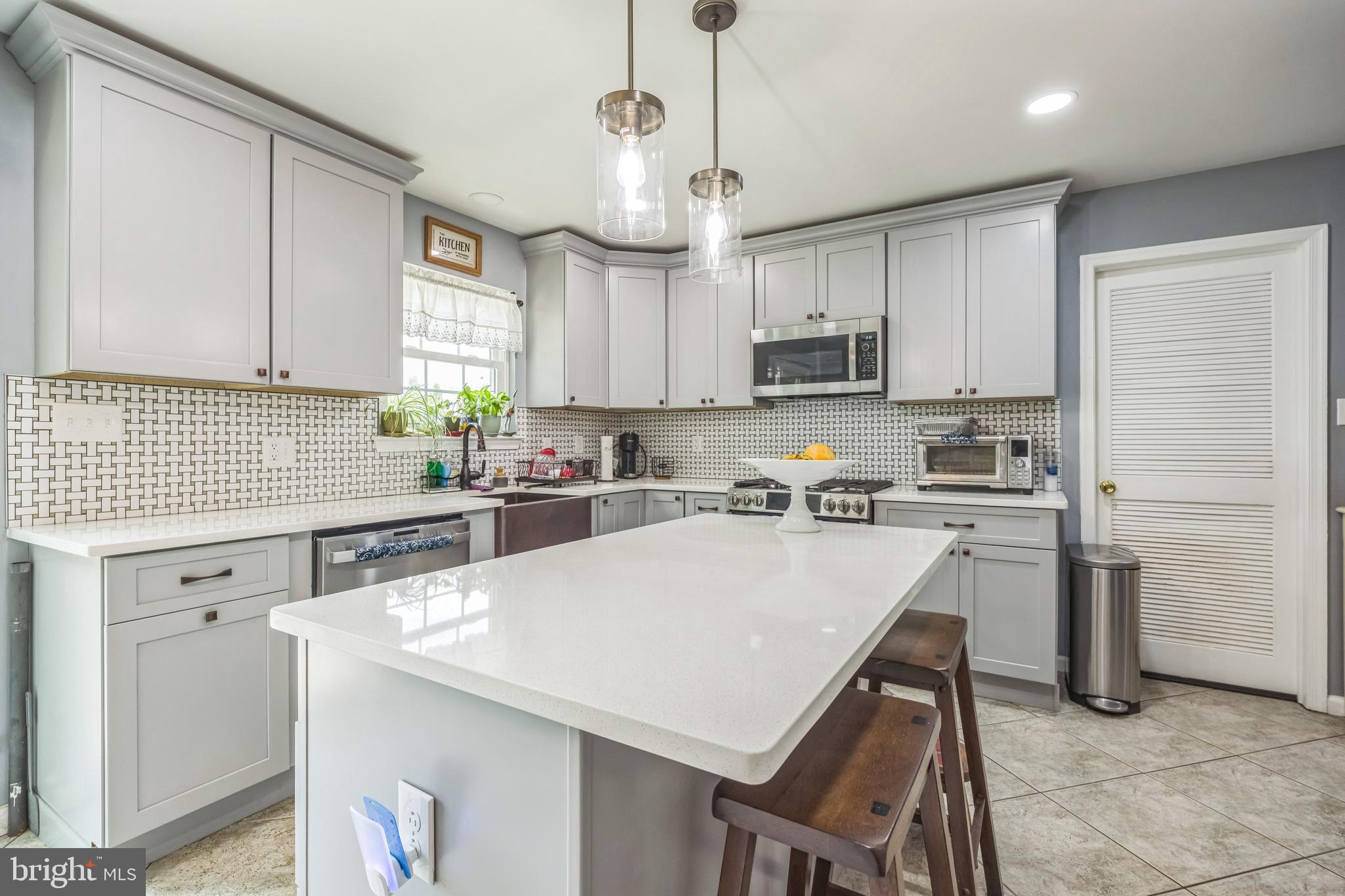 2 SUGAR MILL COURT